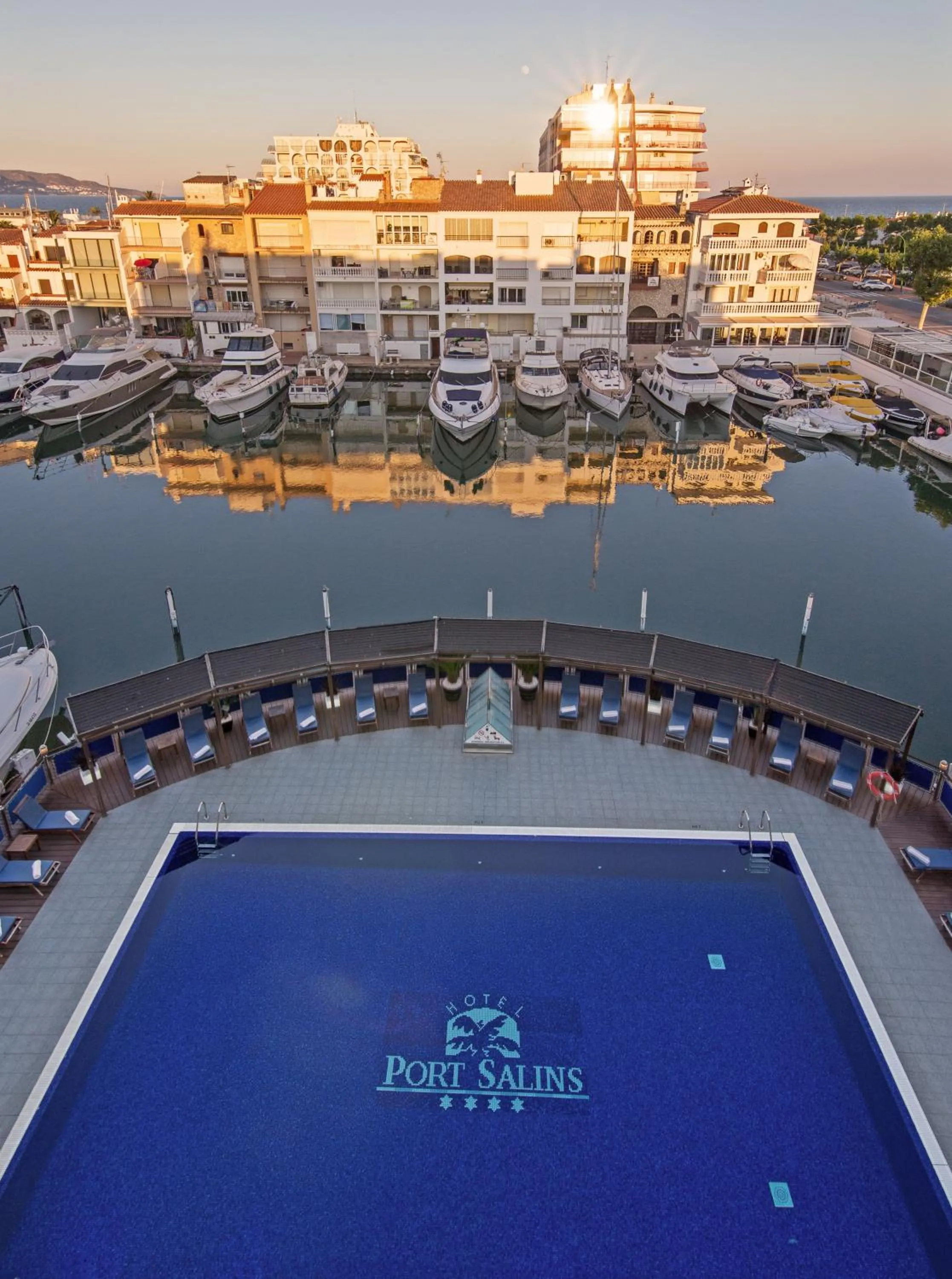 Swimming pool in Hotel Port Salins by Pierre & Vacances