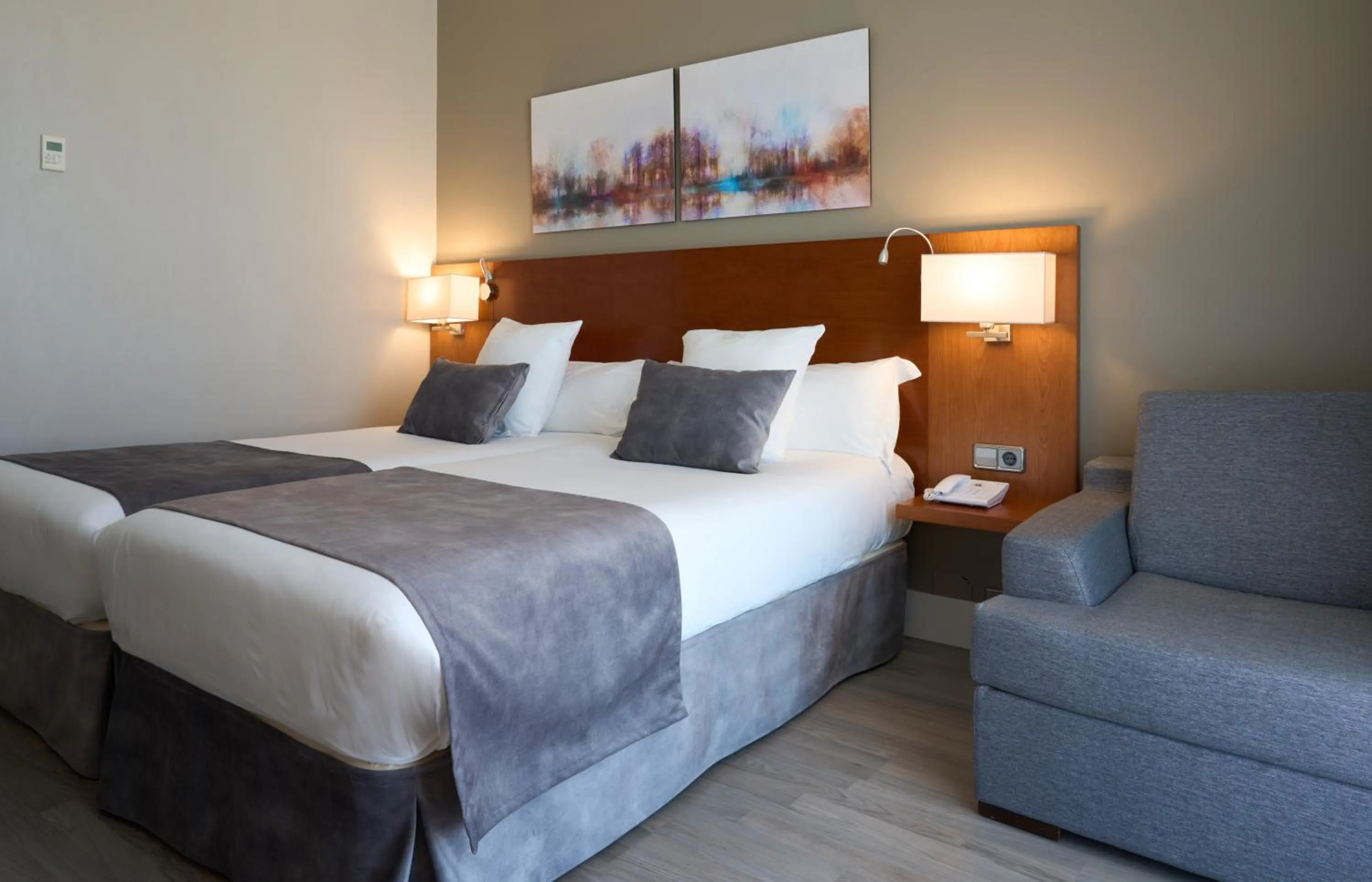 Photo of the whole room, Bed in Hotel Puerta de Toledo