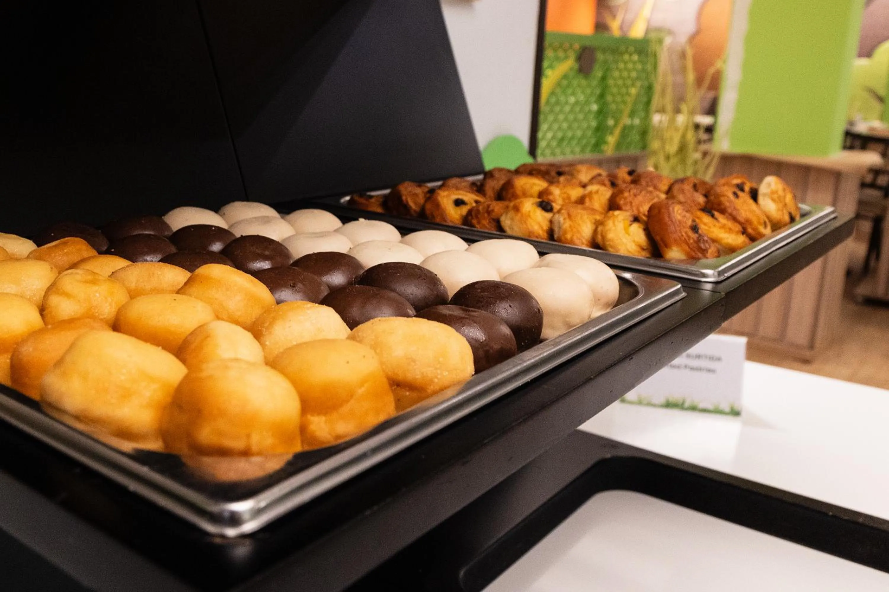 Buffet breakfast in Hotel Puerta de Toledo