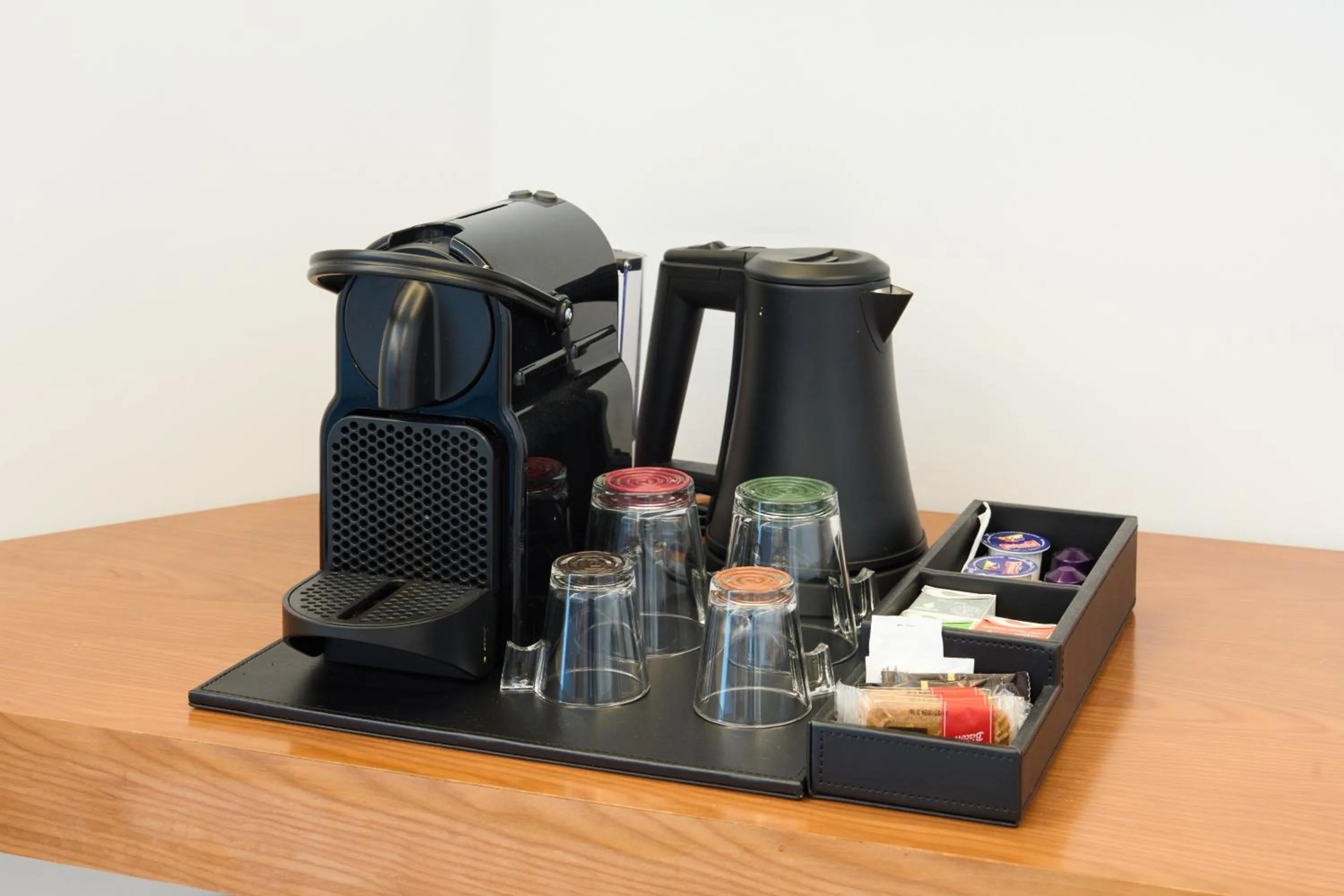 Coffee/tea facilities in Hotel Puerta de Toledo