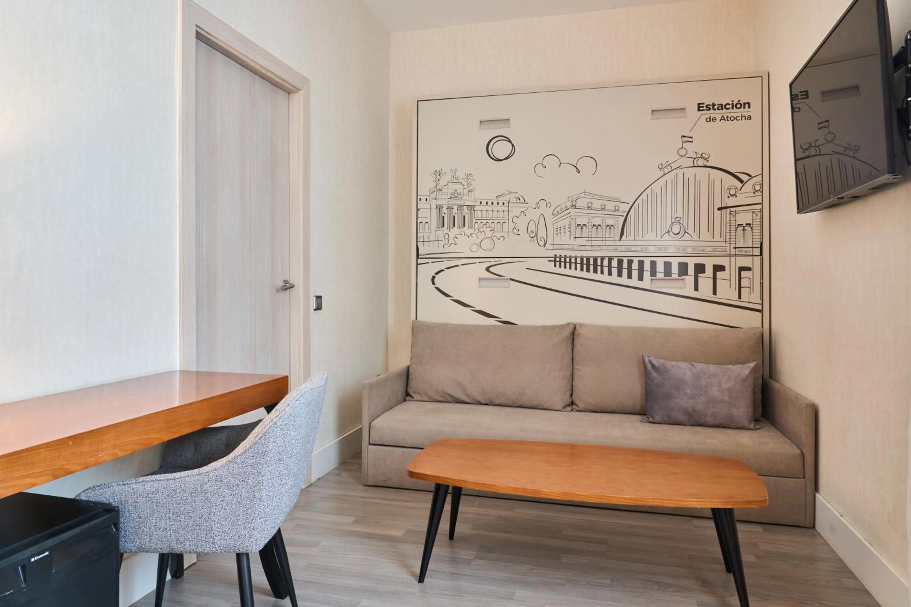 Seating area in Hotel Puerta de Toledo