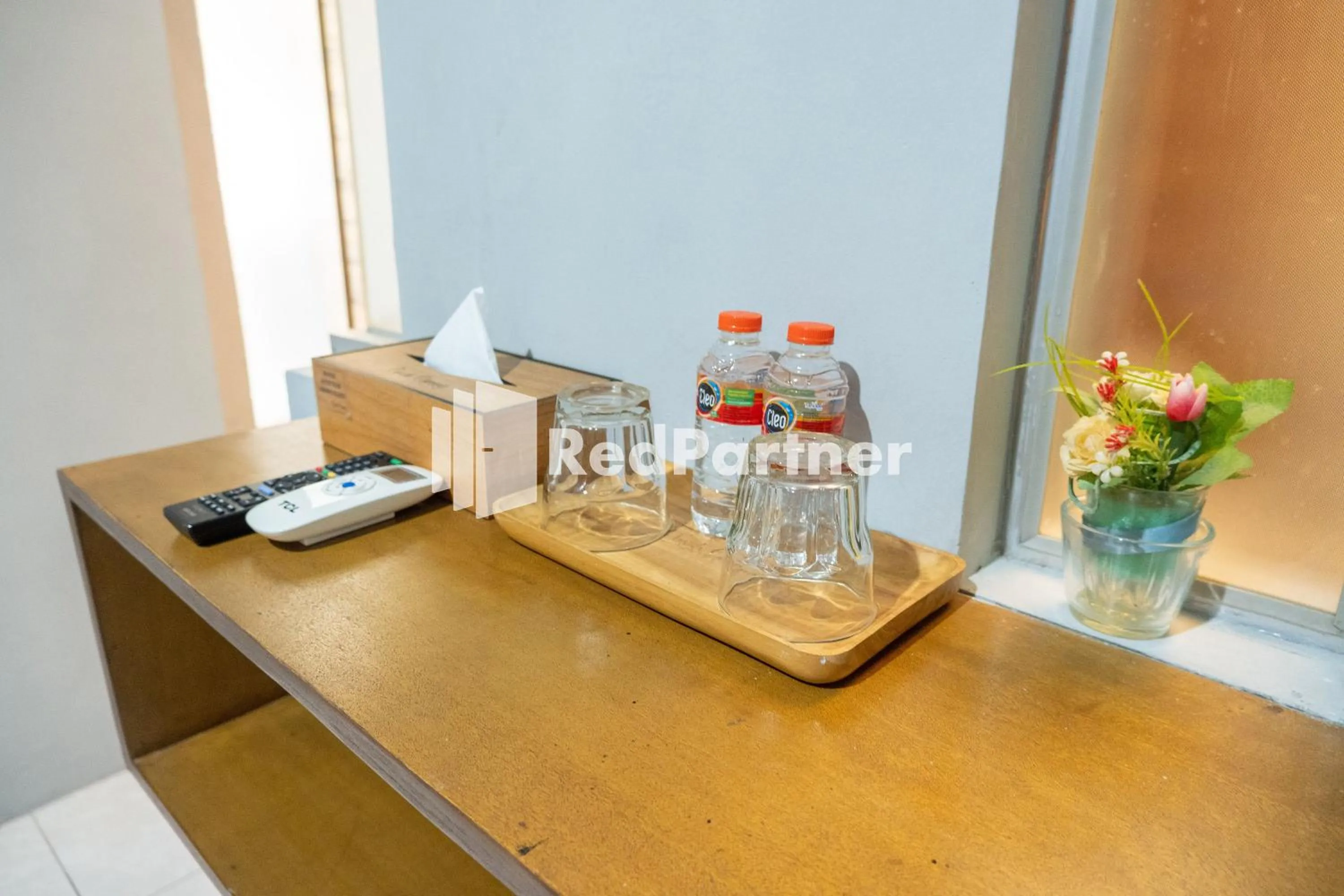 Food and drinks in Omah Capung near Malioboro Area Mitra RedDoorz