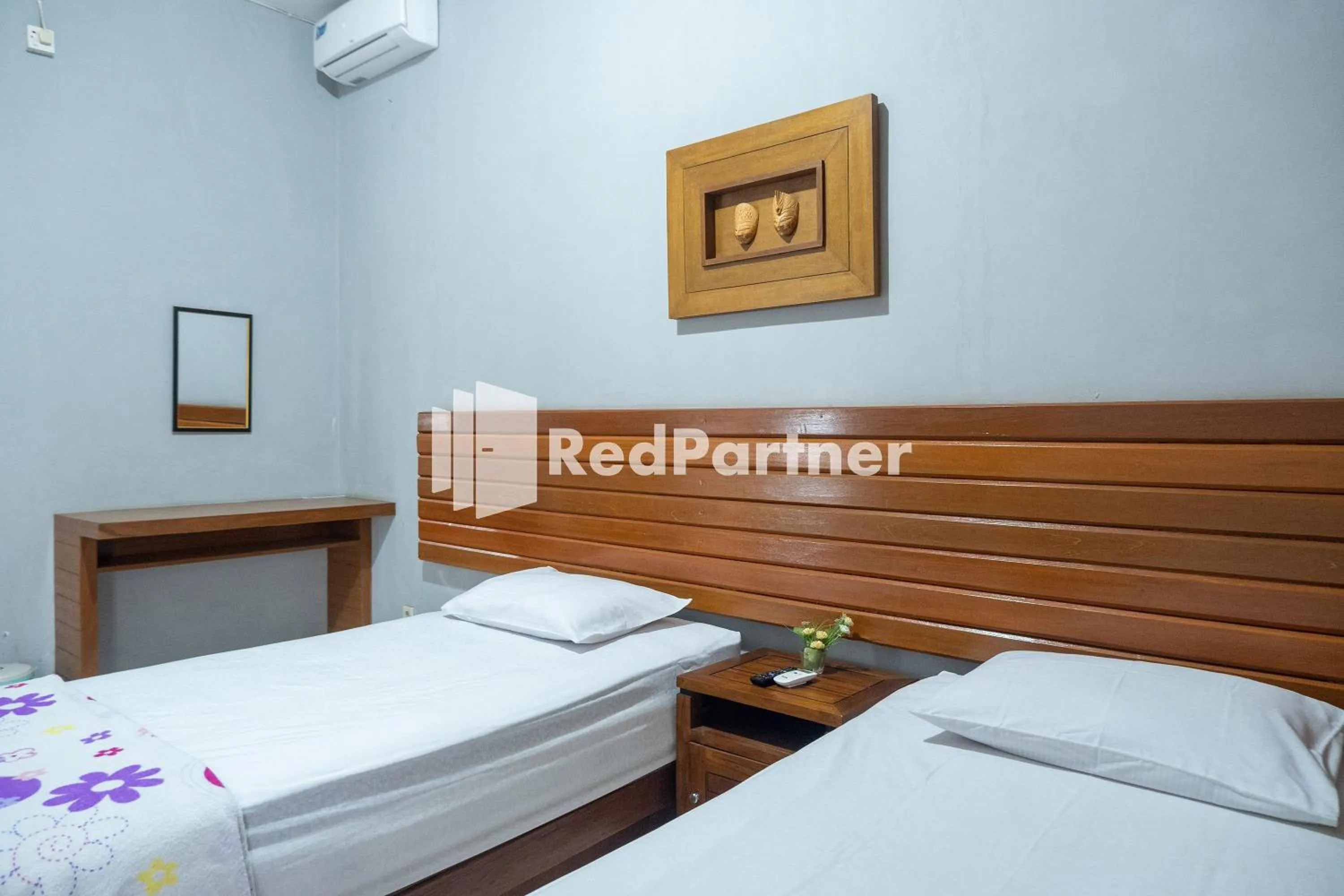 Bedroom, Bed in Omah Capung near Malioboro Area Mitra RedDoorz