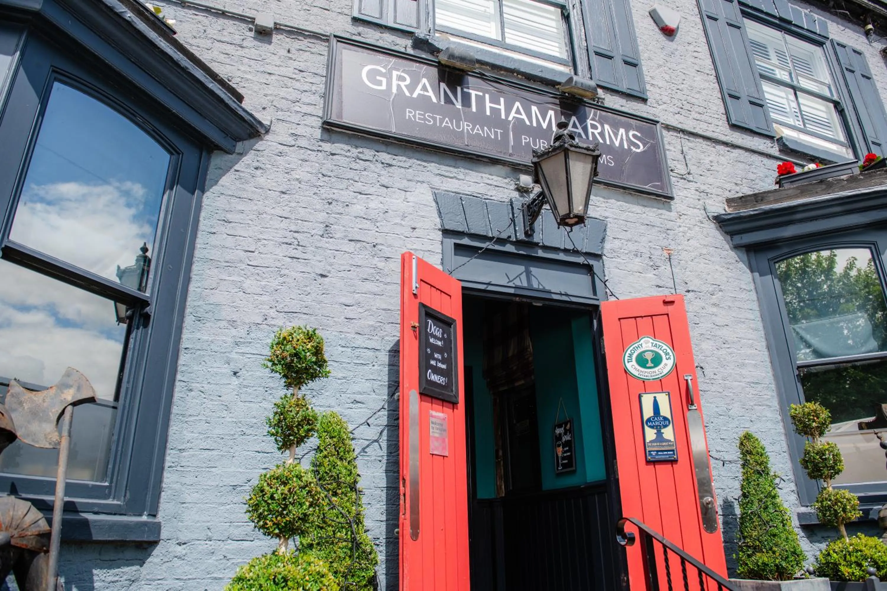 Facade/entrance in Grantham Arms