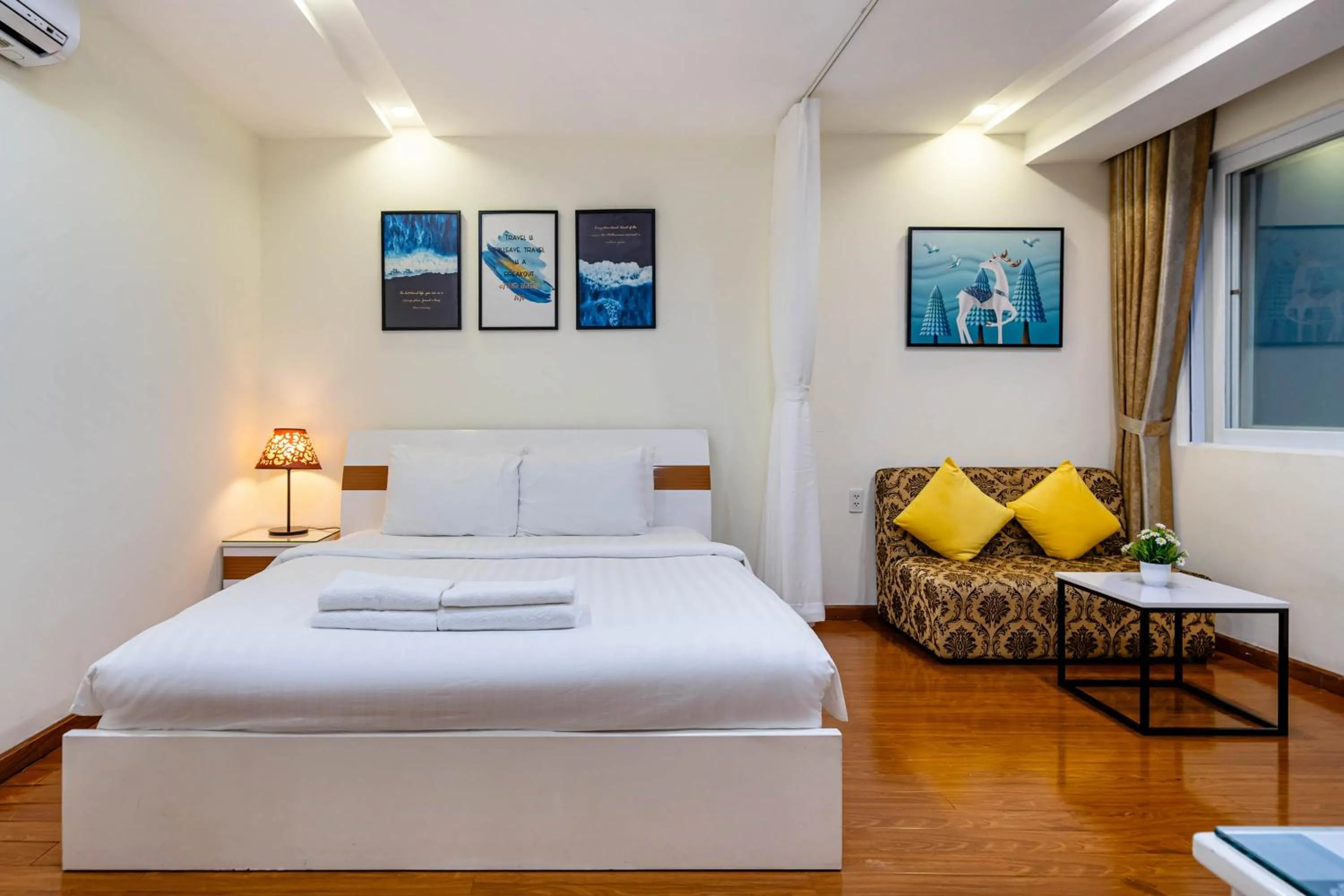 Bed in WE HOME Japan Town