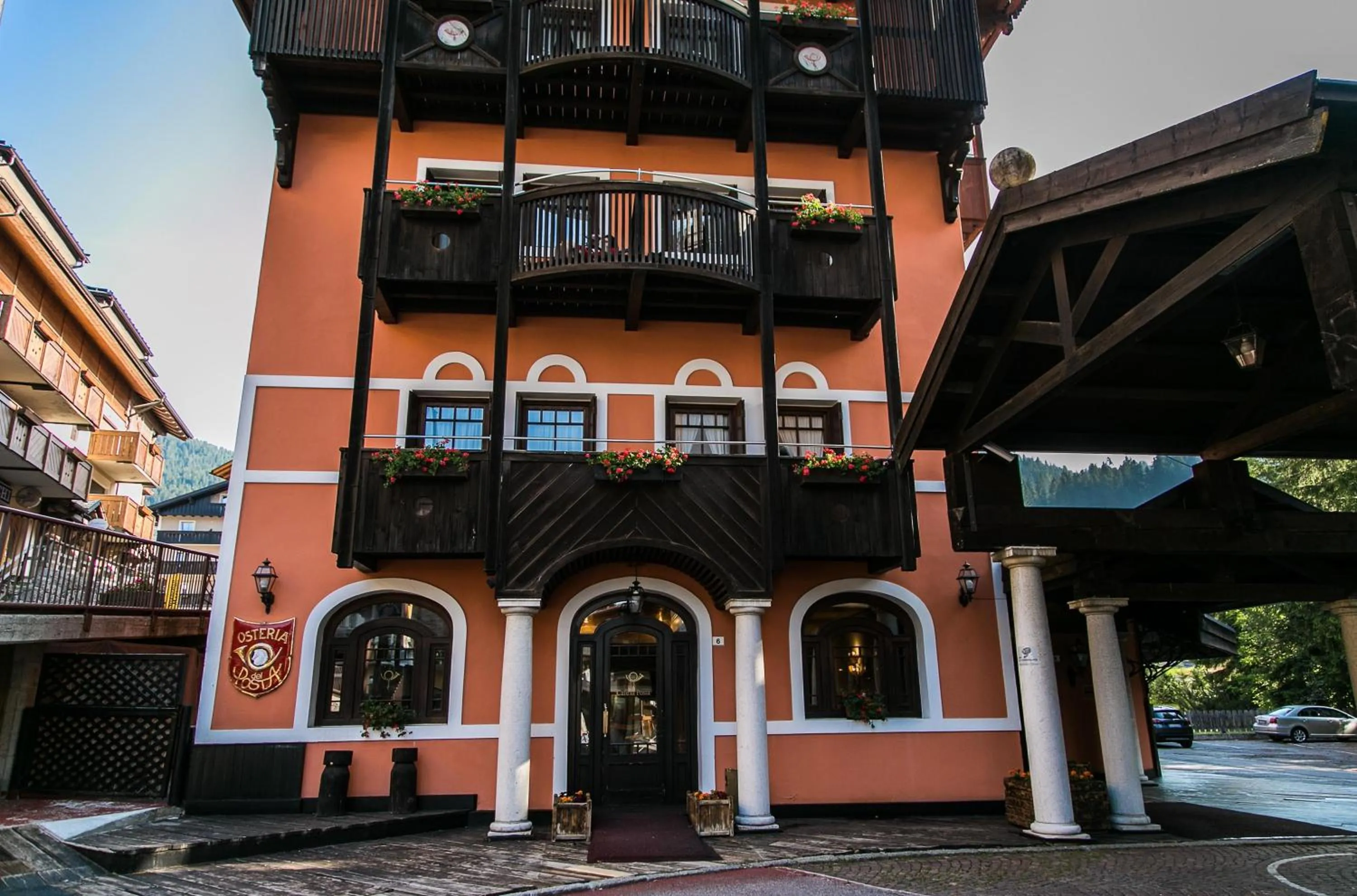 Property building in Hotel Posta R.T.A.