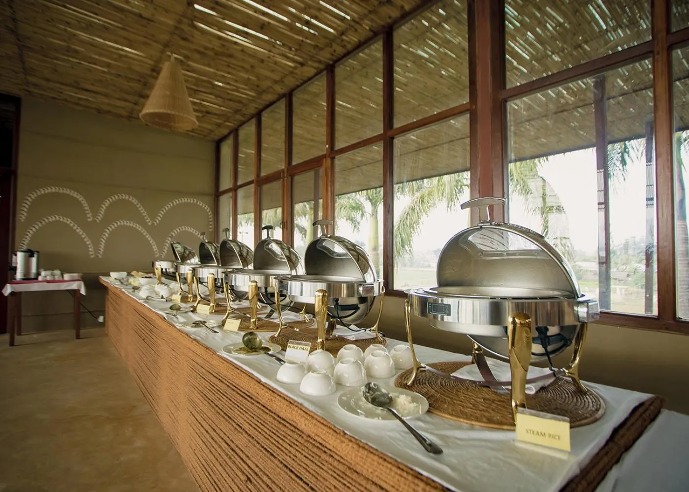 Restaurant/places to eat in Sanctuary Chitwan National Park