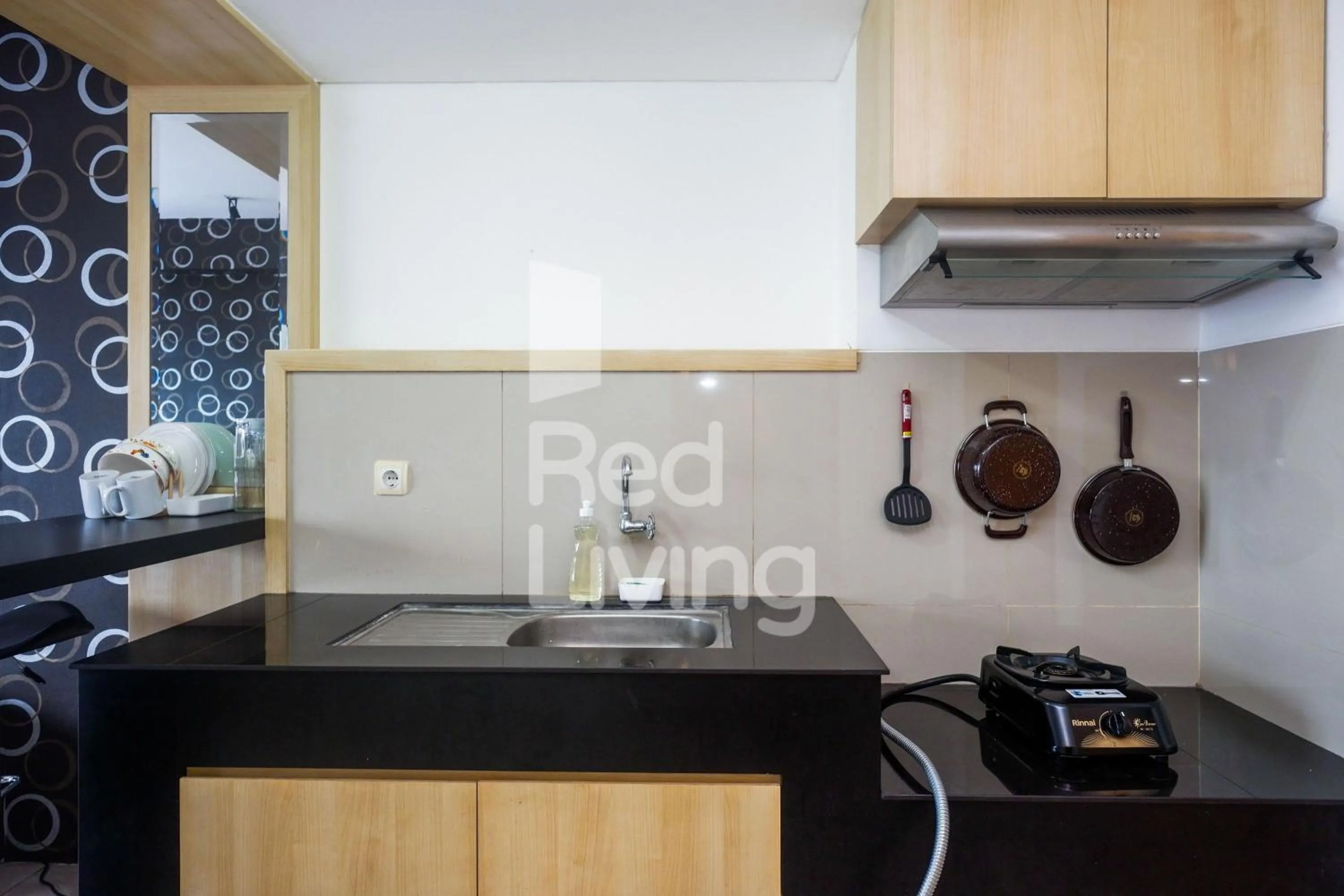 Kitchen or kitchenette in RedLiving Apartemen Star Semarang - Sky Tower Lantai 22