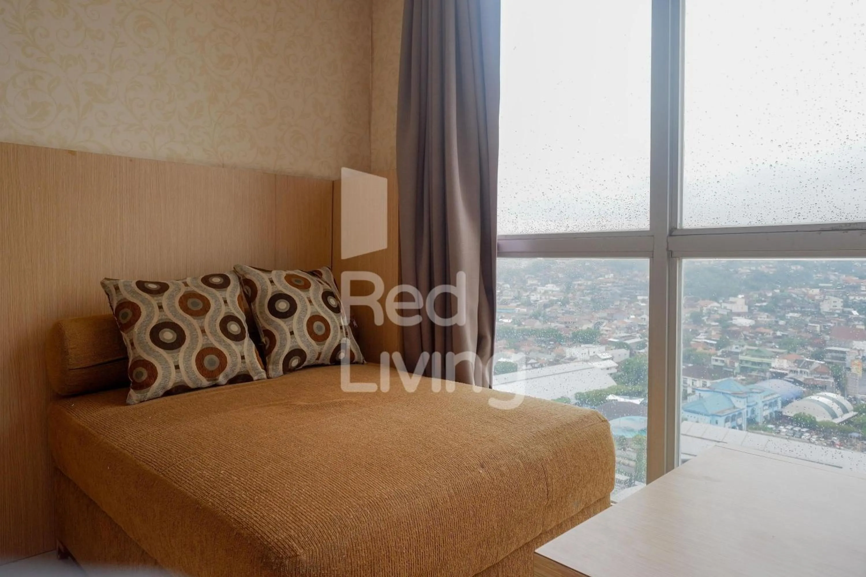 Bedroom, Bed in RedLiving Apartemen Star Semarang - Sky Tower Lantai 22