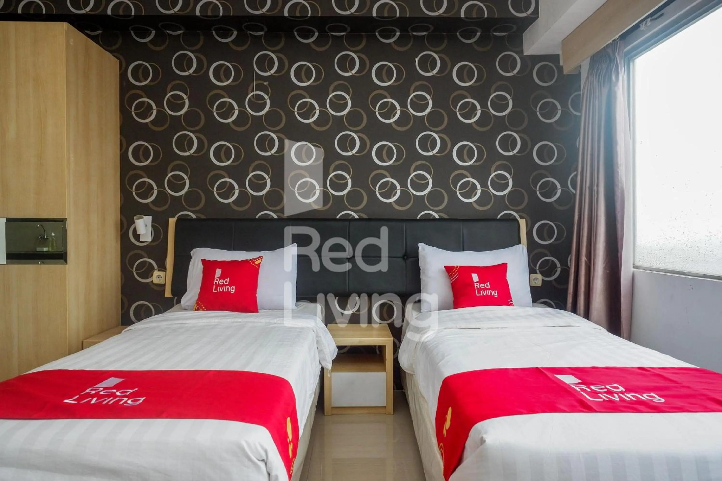 Bedroom, Bed in RedLiving Apartemen Star Semarang - Sky Tower Lantai 22