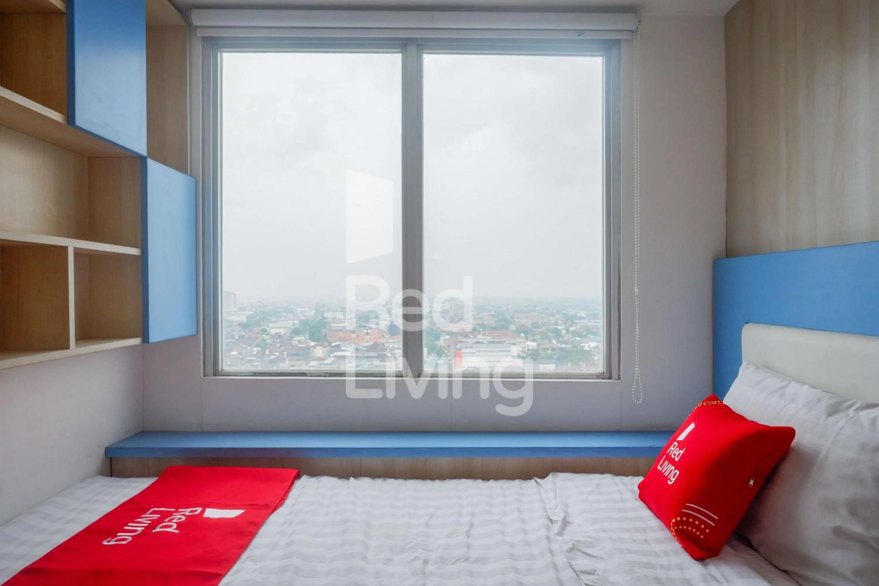 Bedroom, Bed in RedLiving Apartemen Star Semarang - Sky Tower Lantai 22