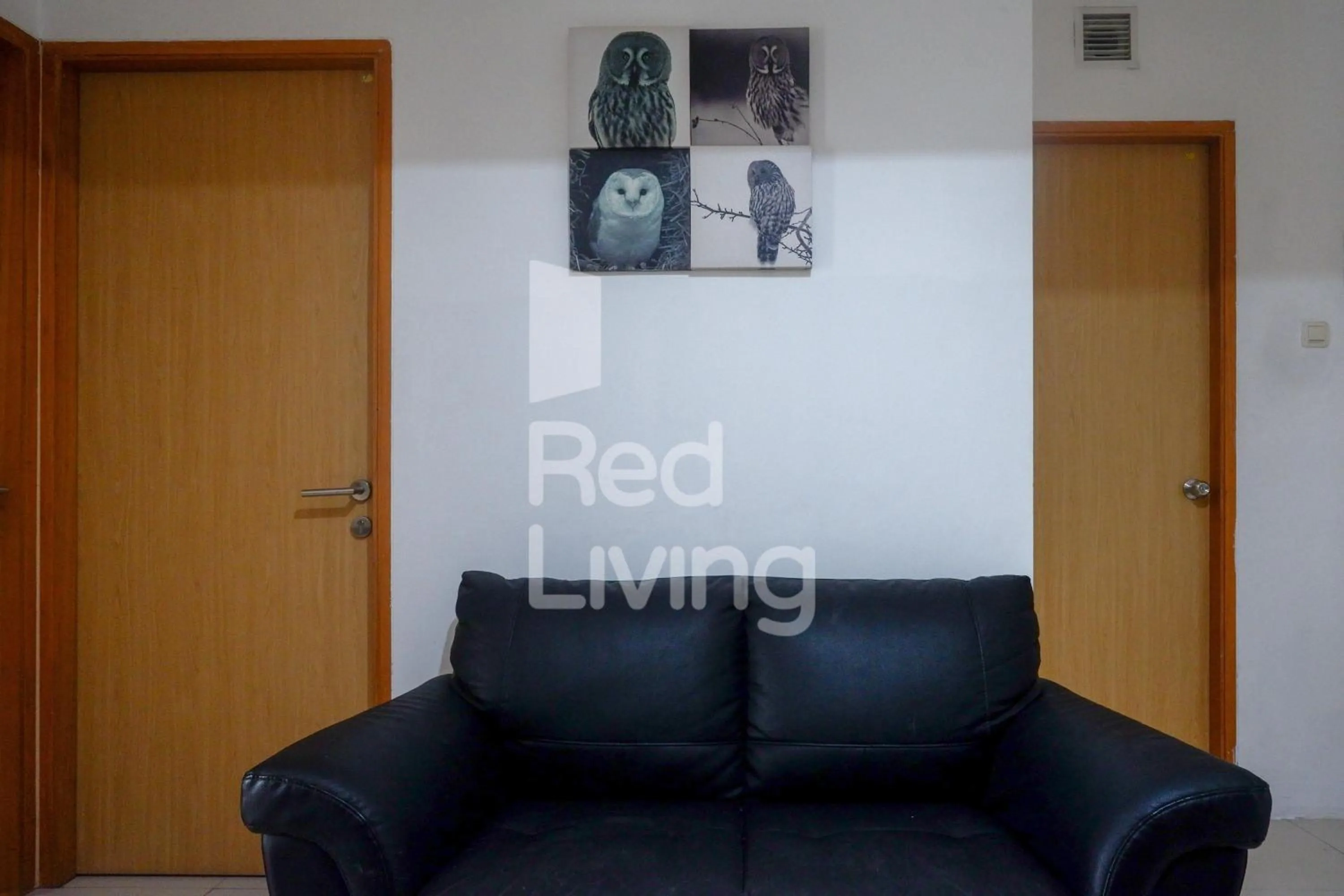 Seating area in RedLiving Apartemen Star Semarang - Sky Tower Lantai 22