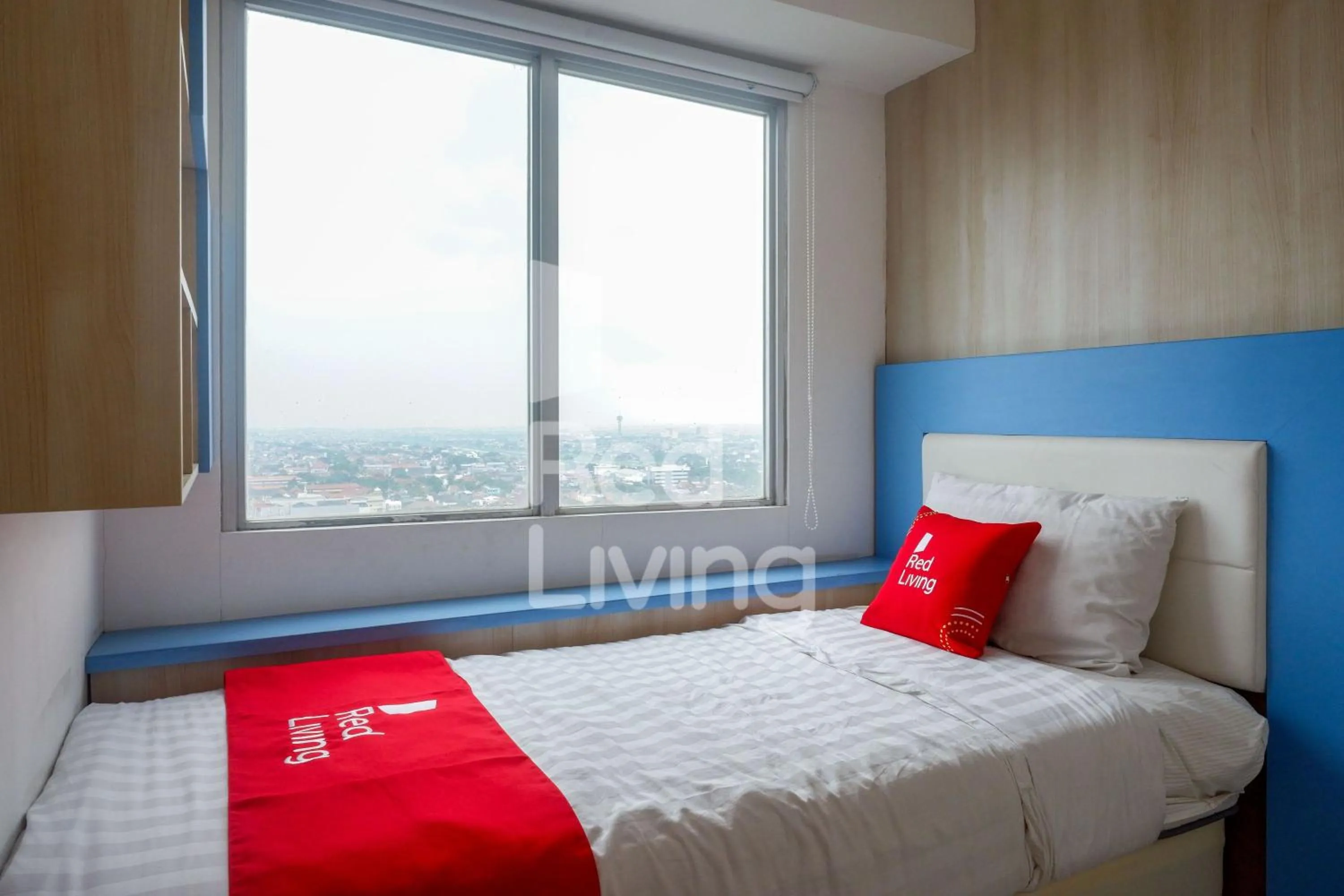 Bedroom, Bed in RedLiving Apartemen Star Semarang - Sky Tower Lantai 22
