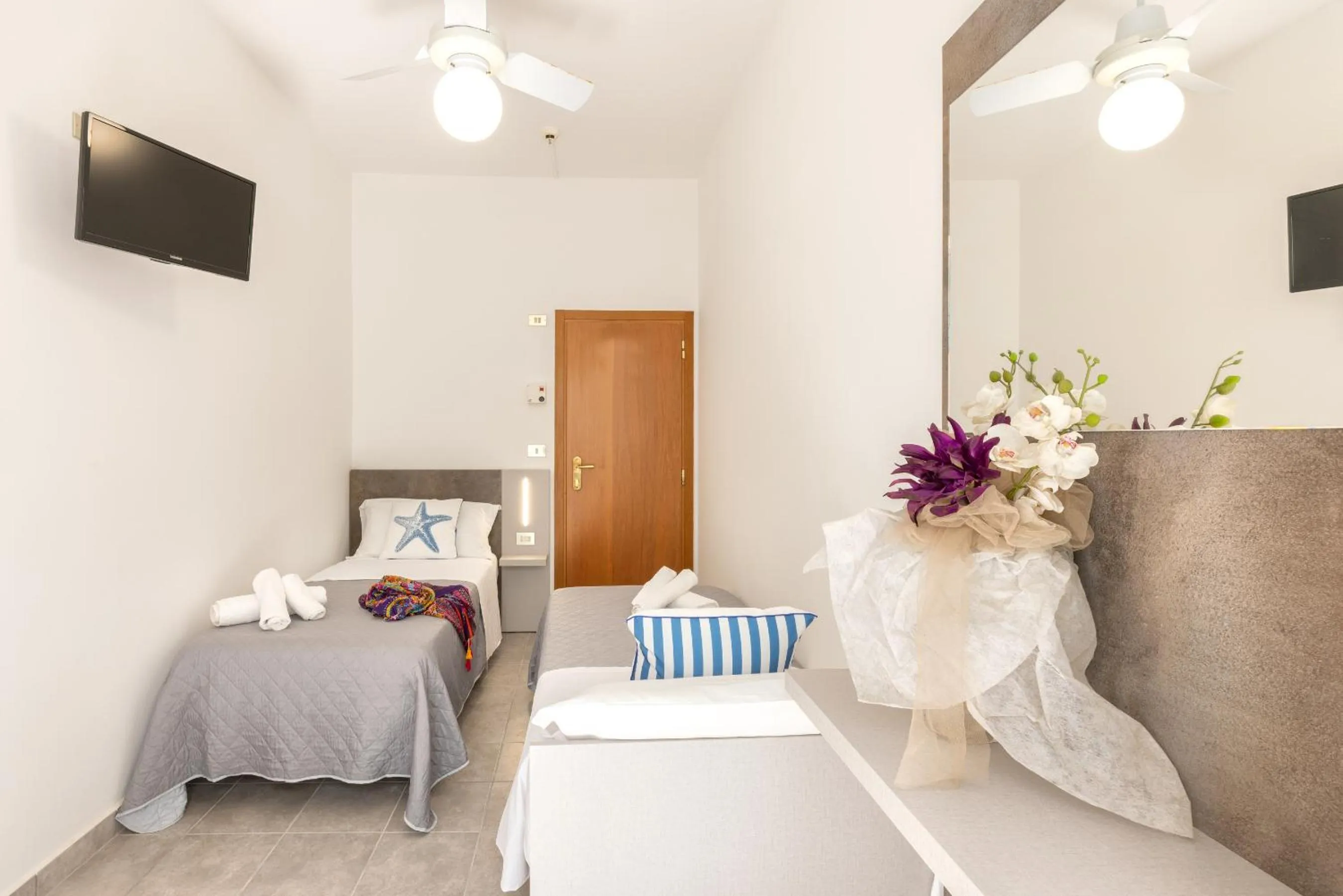 Bed in Hotel Condor-New 2024-Con Piscina