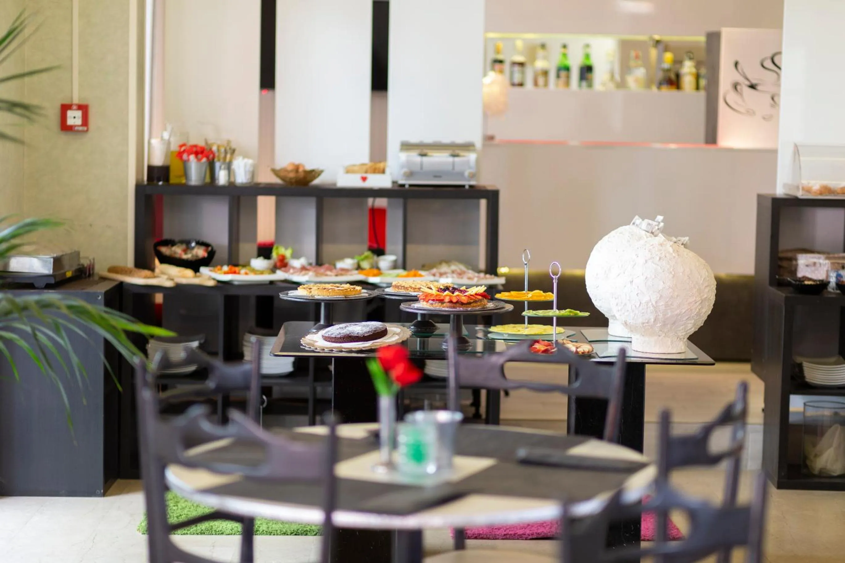 Breakfast in Hotel Condor-New 2024-Con Piscina