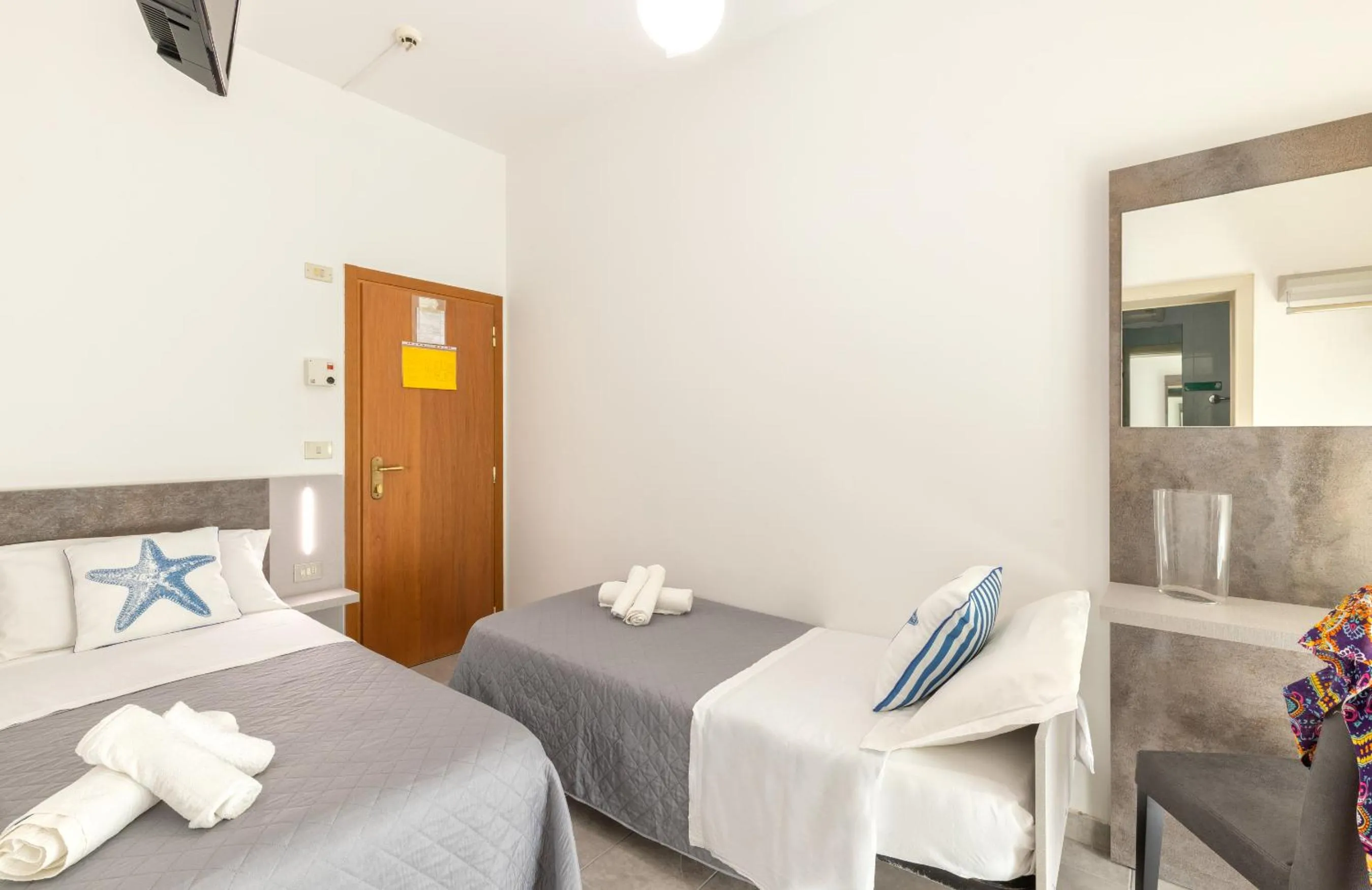 Bedroom, Bed in Hotel Condor-New 2024-Con Piscina