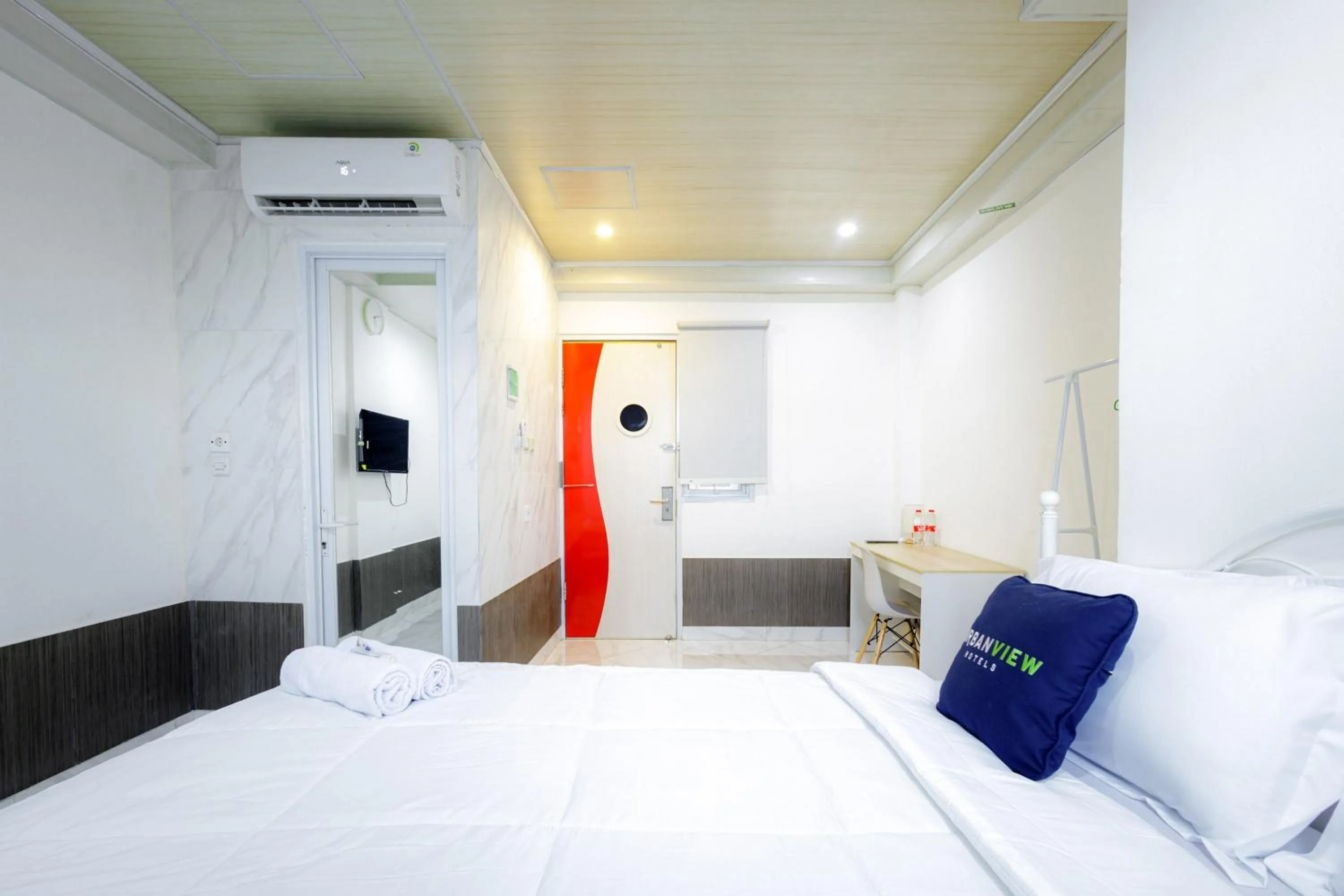 Bed in Urbanview Hotel Kota Tua Jakarta