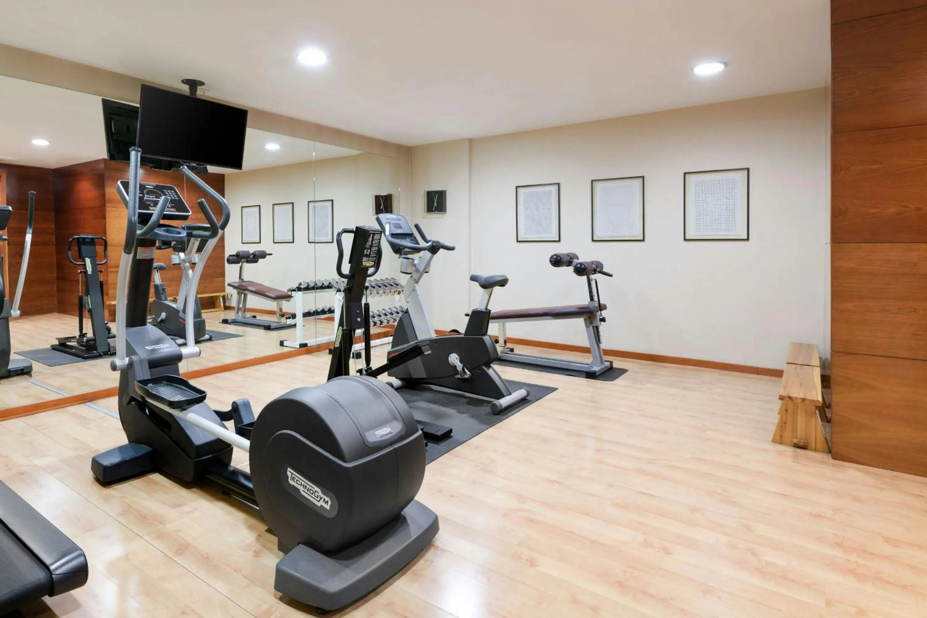 Fitness centre/facilities in AC Hotel Palencia by Marriott