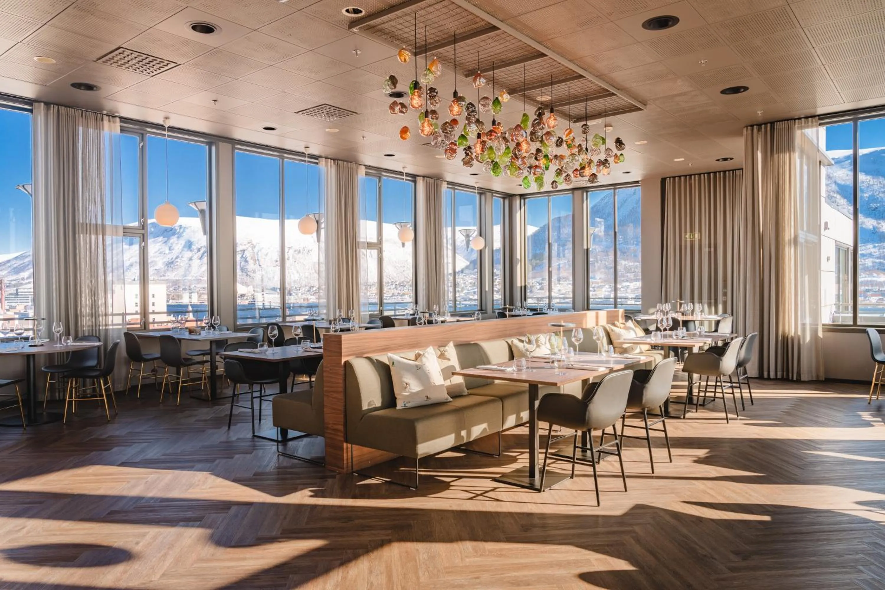 Restaurant/places to eat in Enter St. Elisabeth Suites