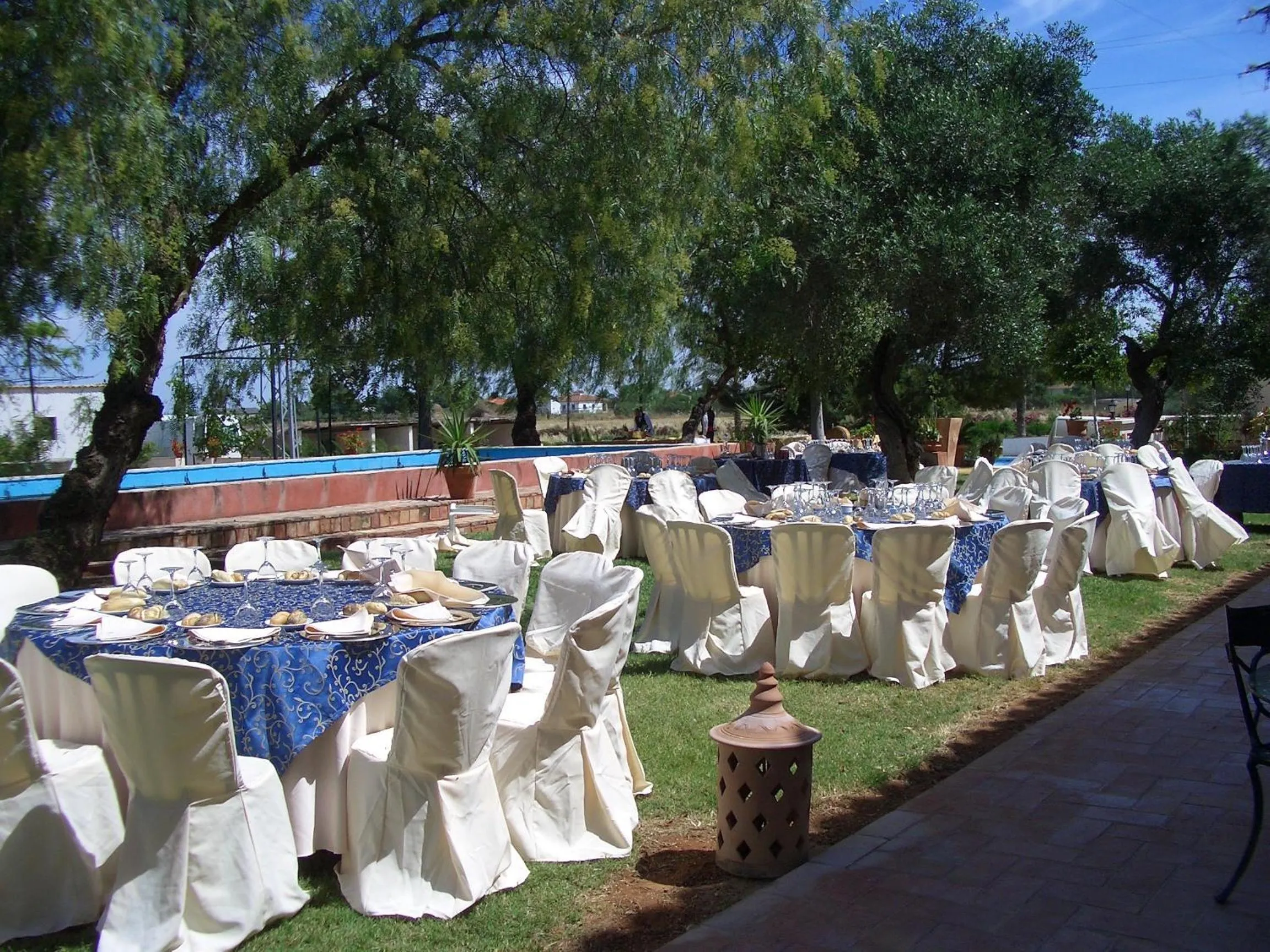 Restaurant/places to eat in Hacienda Los Jinetes