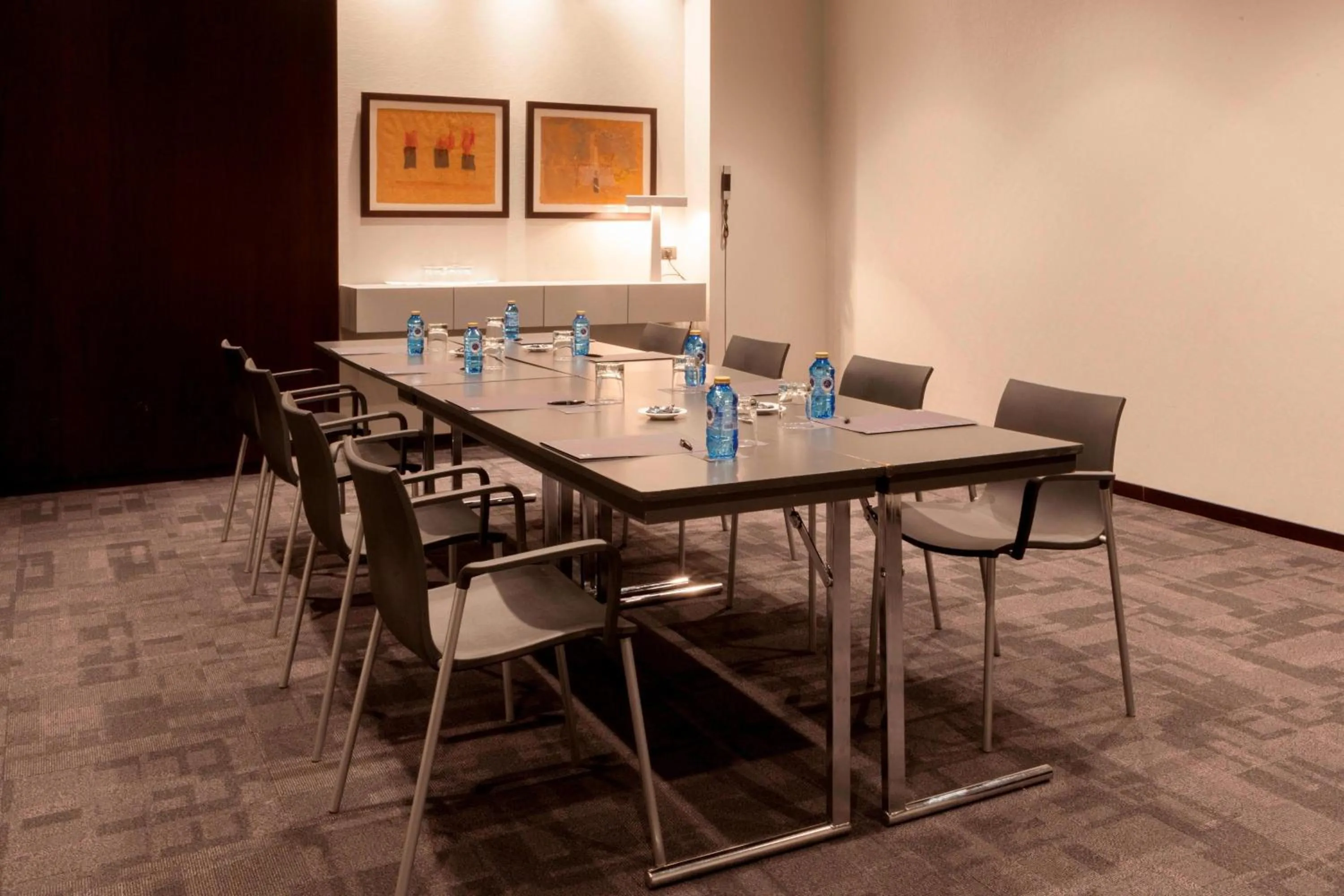 Meeting/conference room in AC Hotel by Marriott Madrid Airport