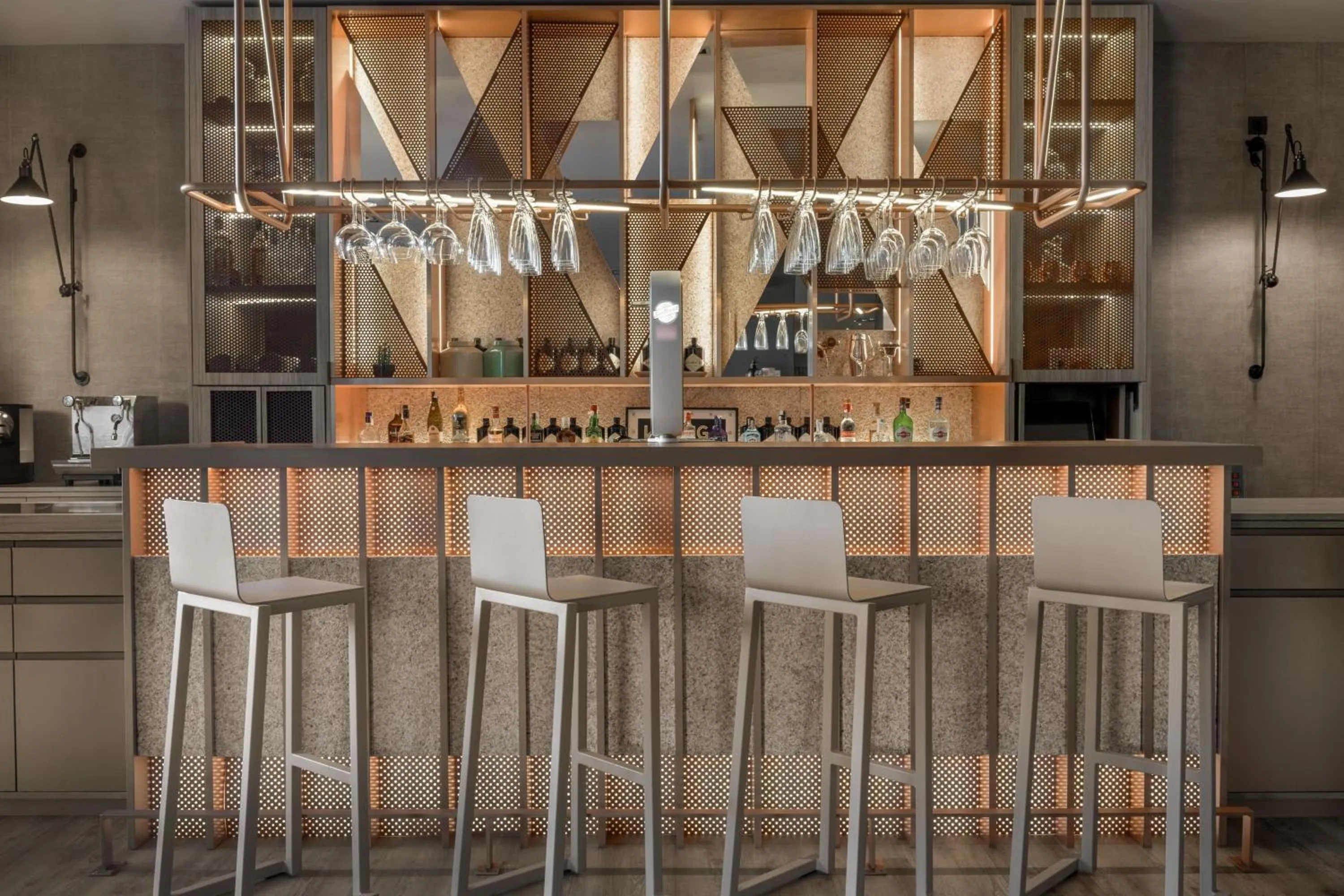 Lounge or bar in AC Hotel by Marriott Madrid Airport