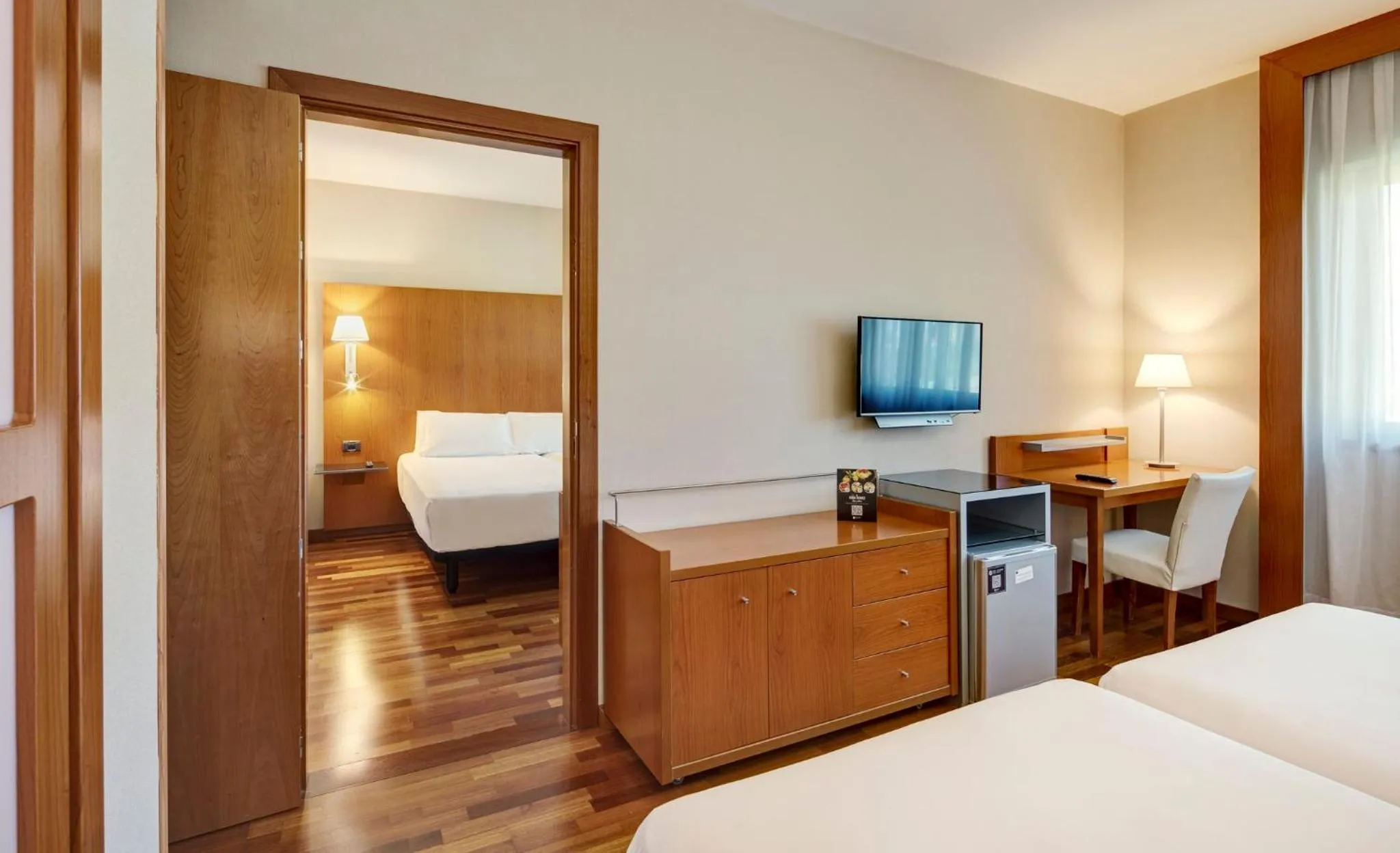 Photo of the whole room, Bed in Sercotel AB Rivas