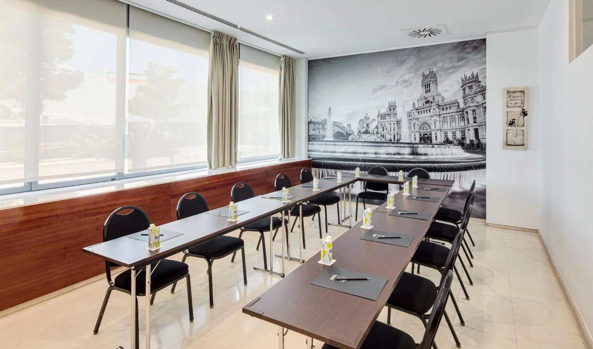 Meeting/conference room in Sercotel AB Rivas