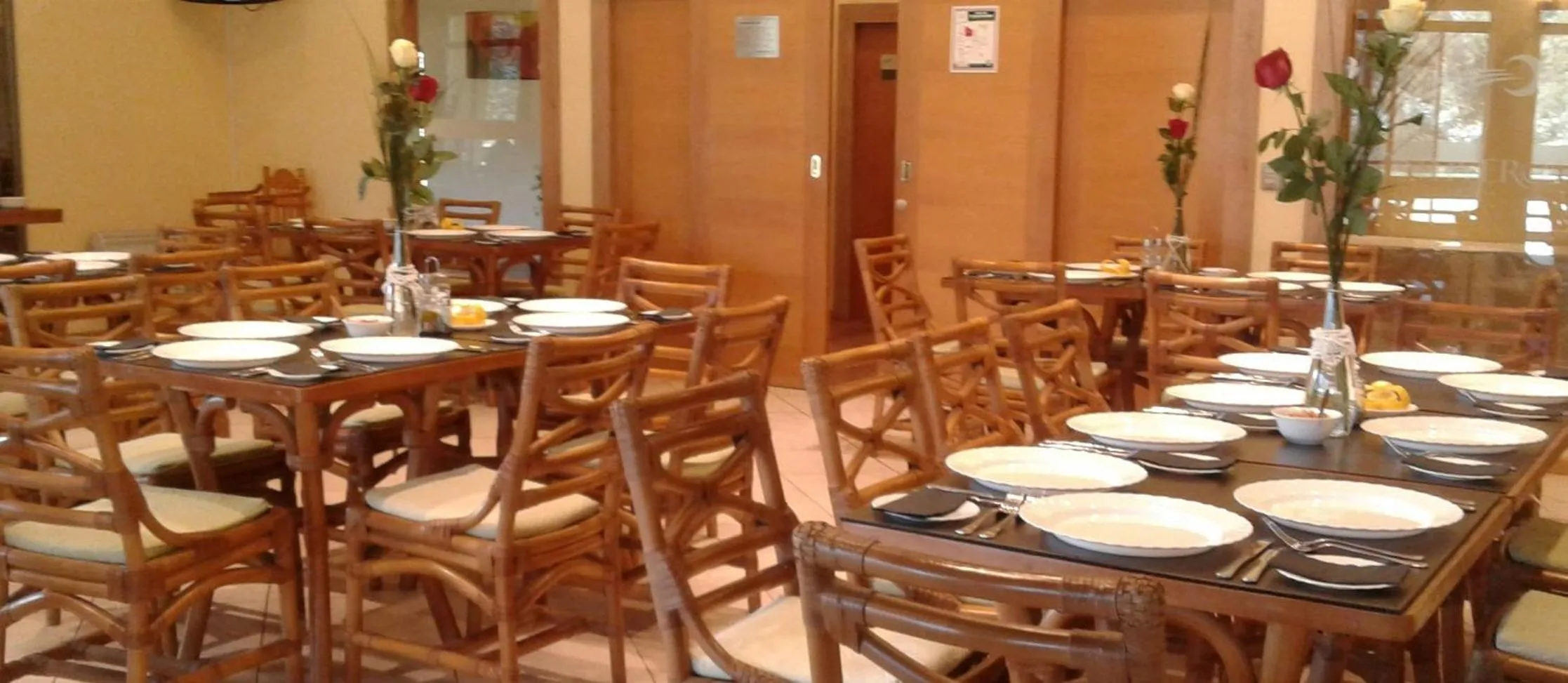 Restaurant/places to eat in Hotel Ontiveros