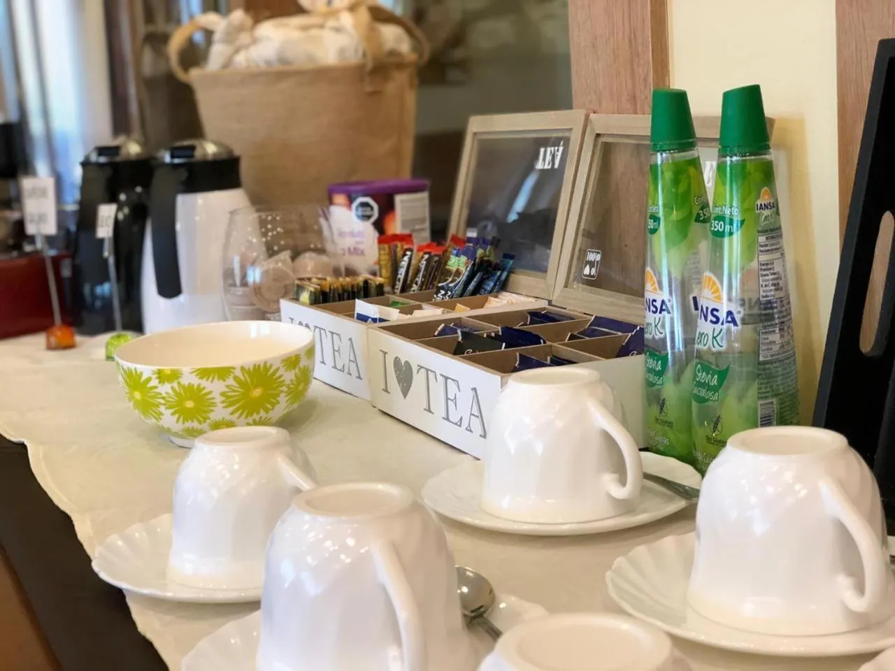 Food and drinks in Hotel Ontiveros