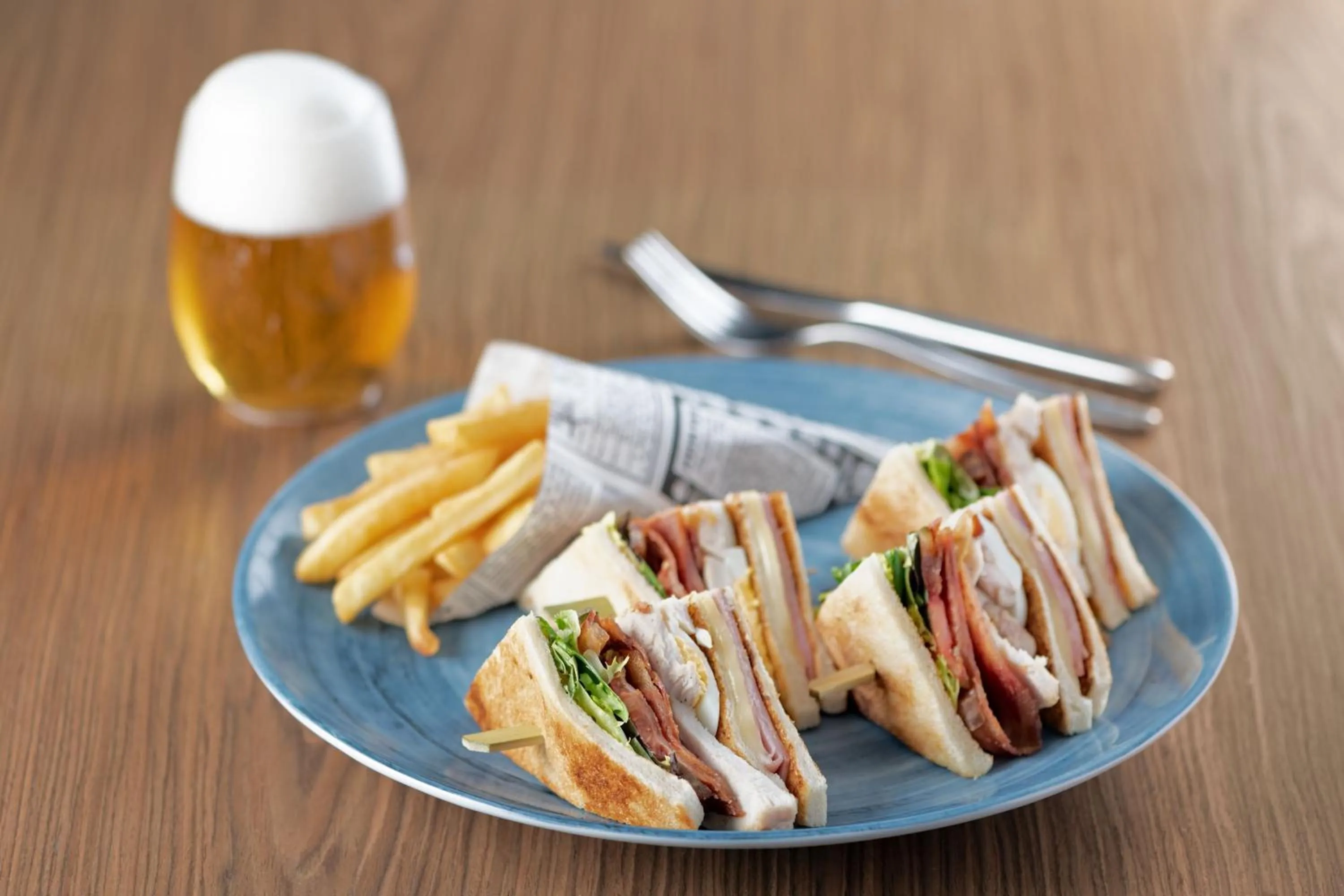 Lounge or bar in AC Hotel Alcalá de Henares by Marriott