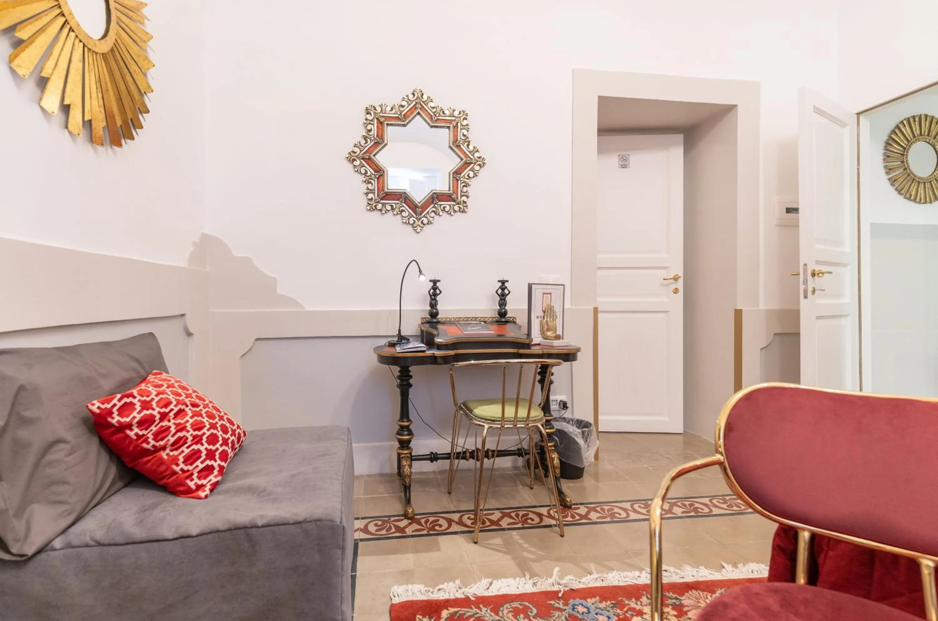 Seating area in Il Moresco Catania