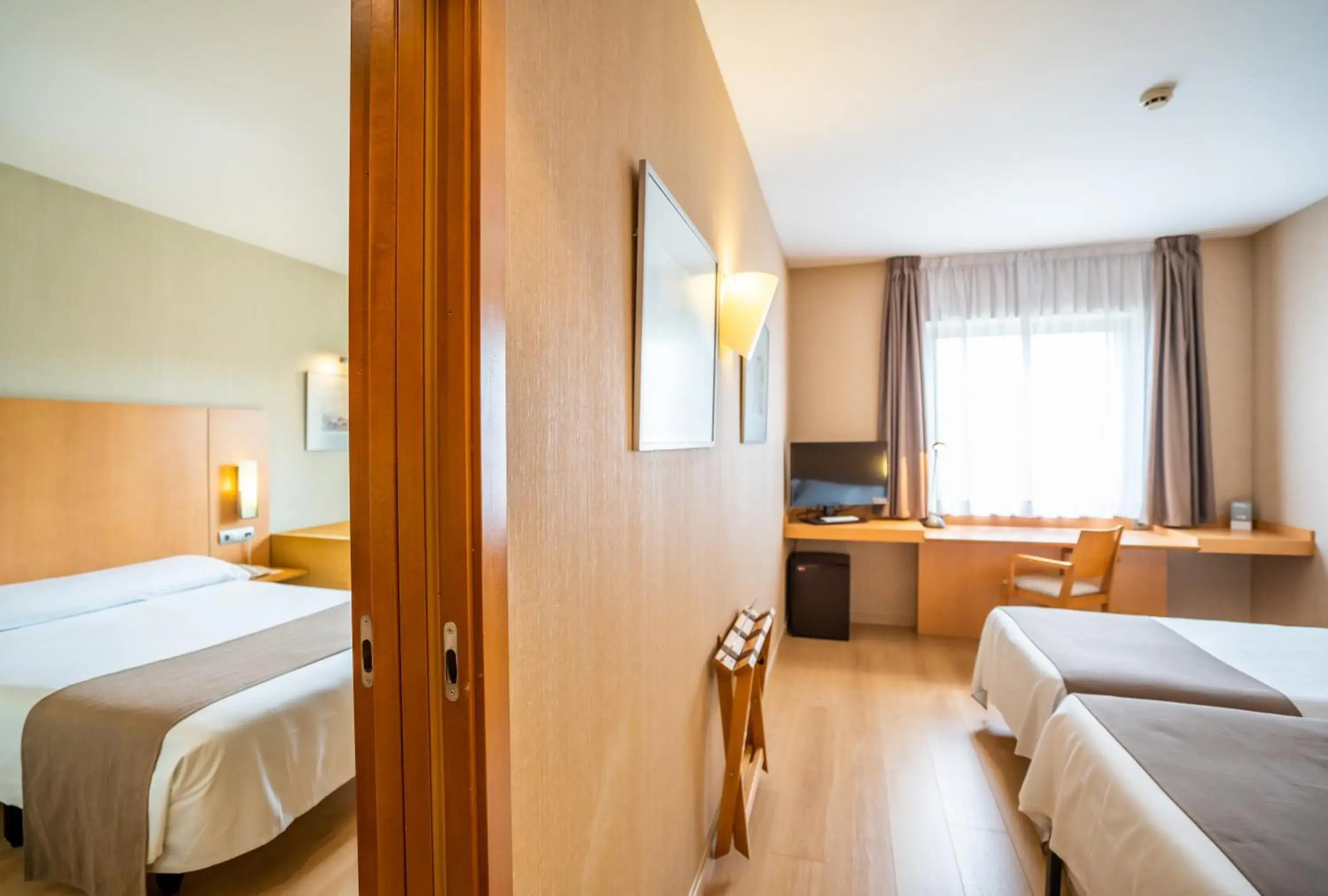 Two Connecting Double Rooms in Posadas de España Malaga Two Connecting Double Rooms in Posadas de España Malaga