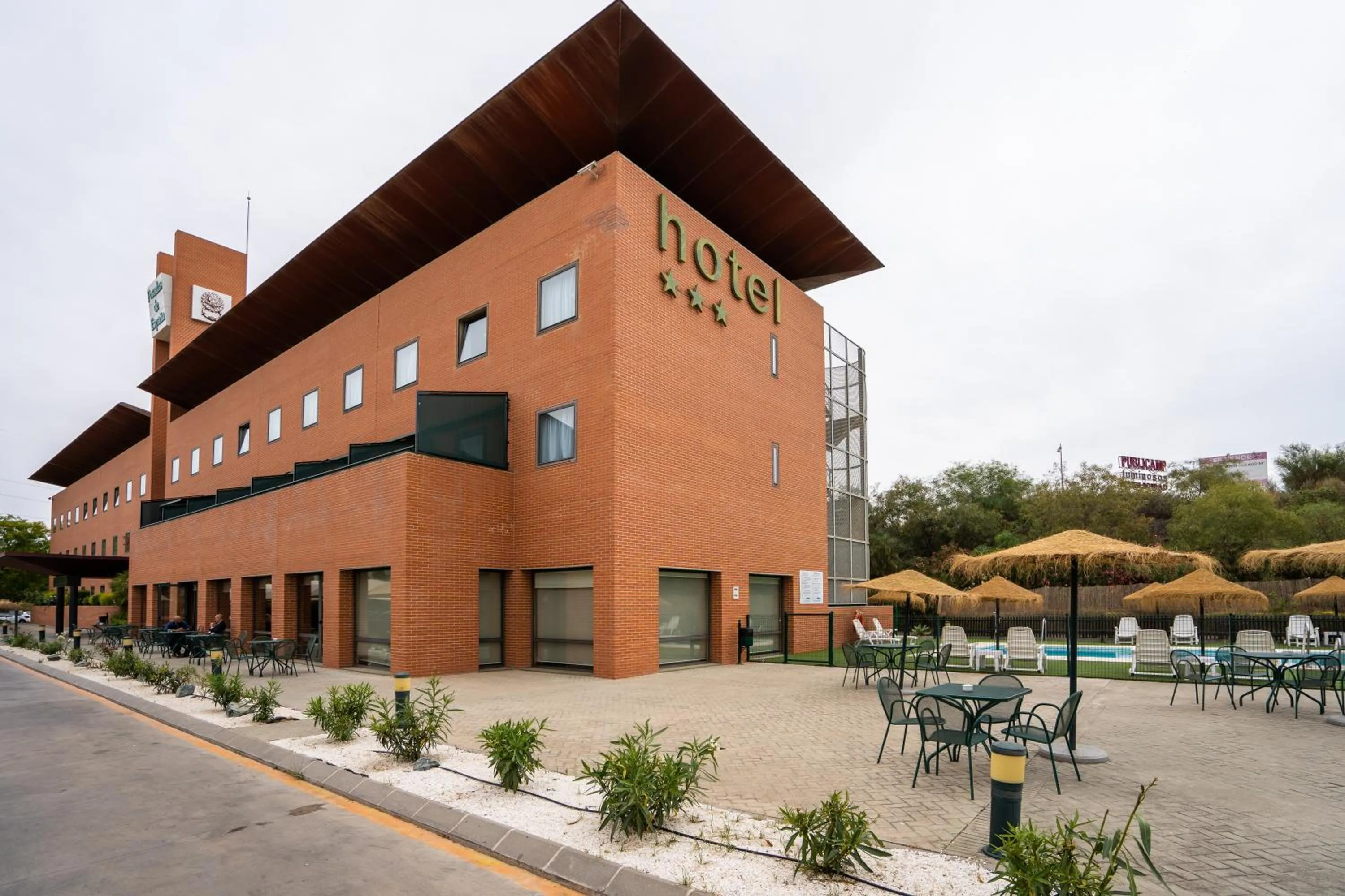 Property building in Posadas de España Malaga