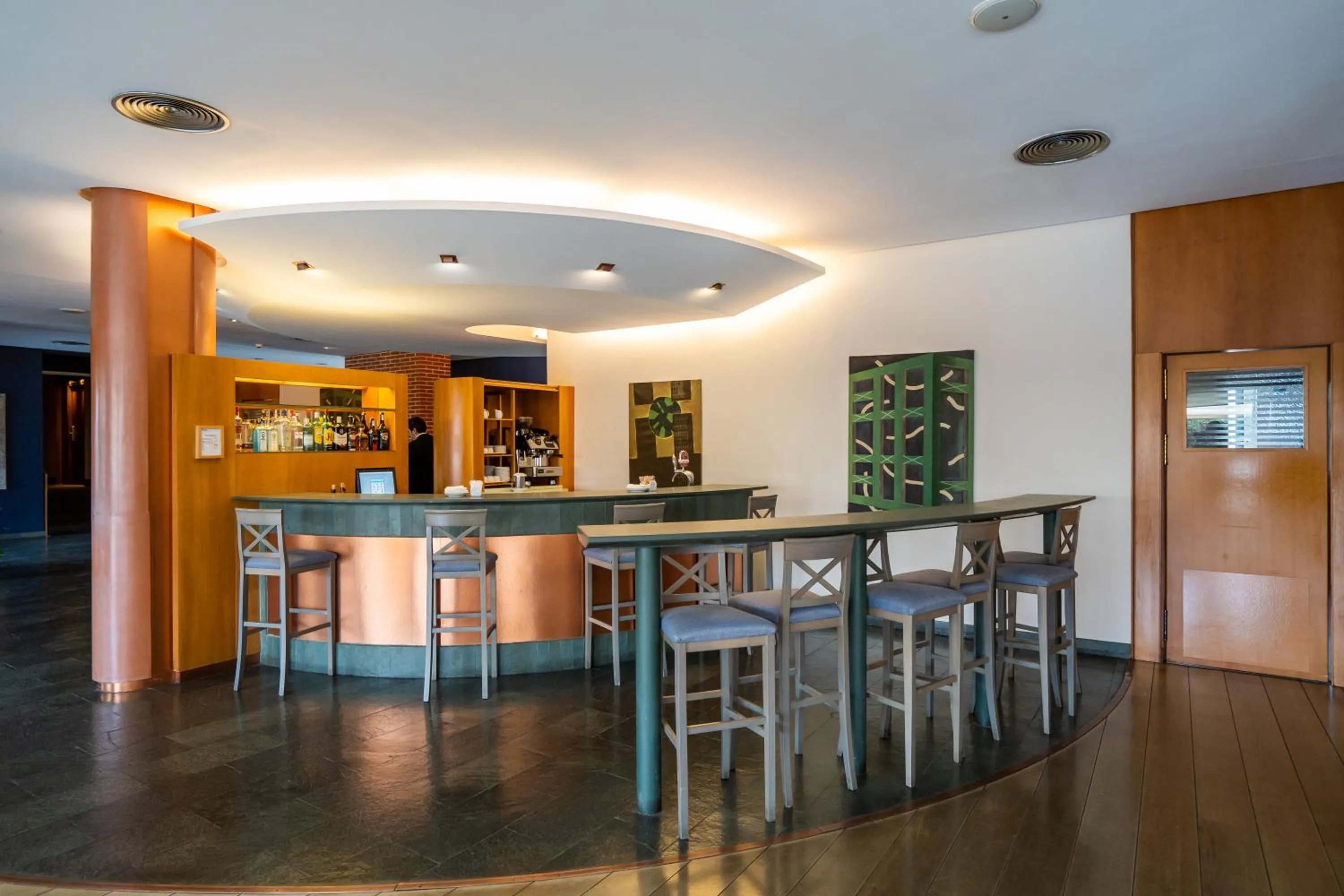 Lounge or bar in Posadas de España Pinto