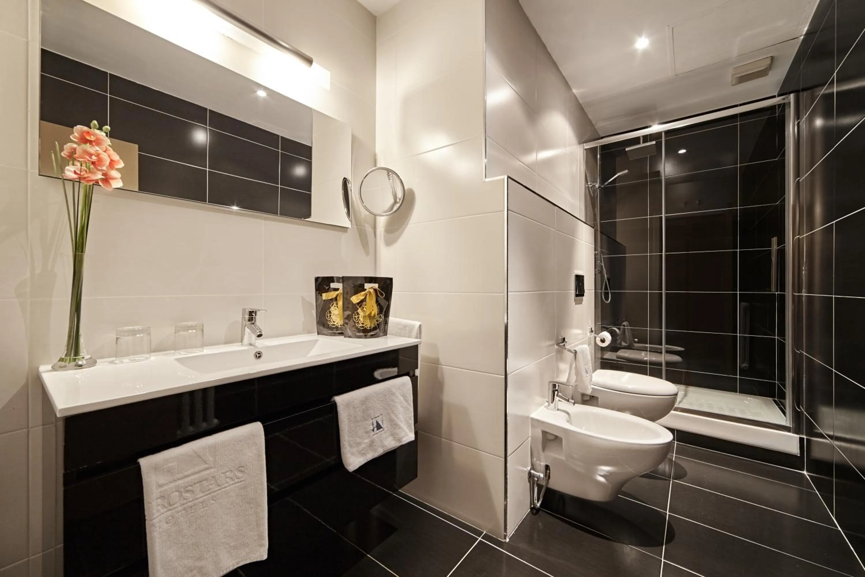 Bathroom in Eurostars Monumento Monasterio de San Clodio Hotel