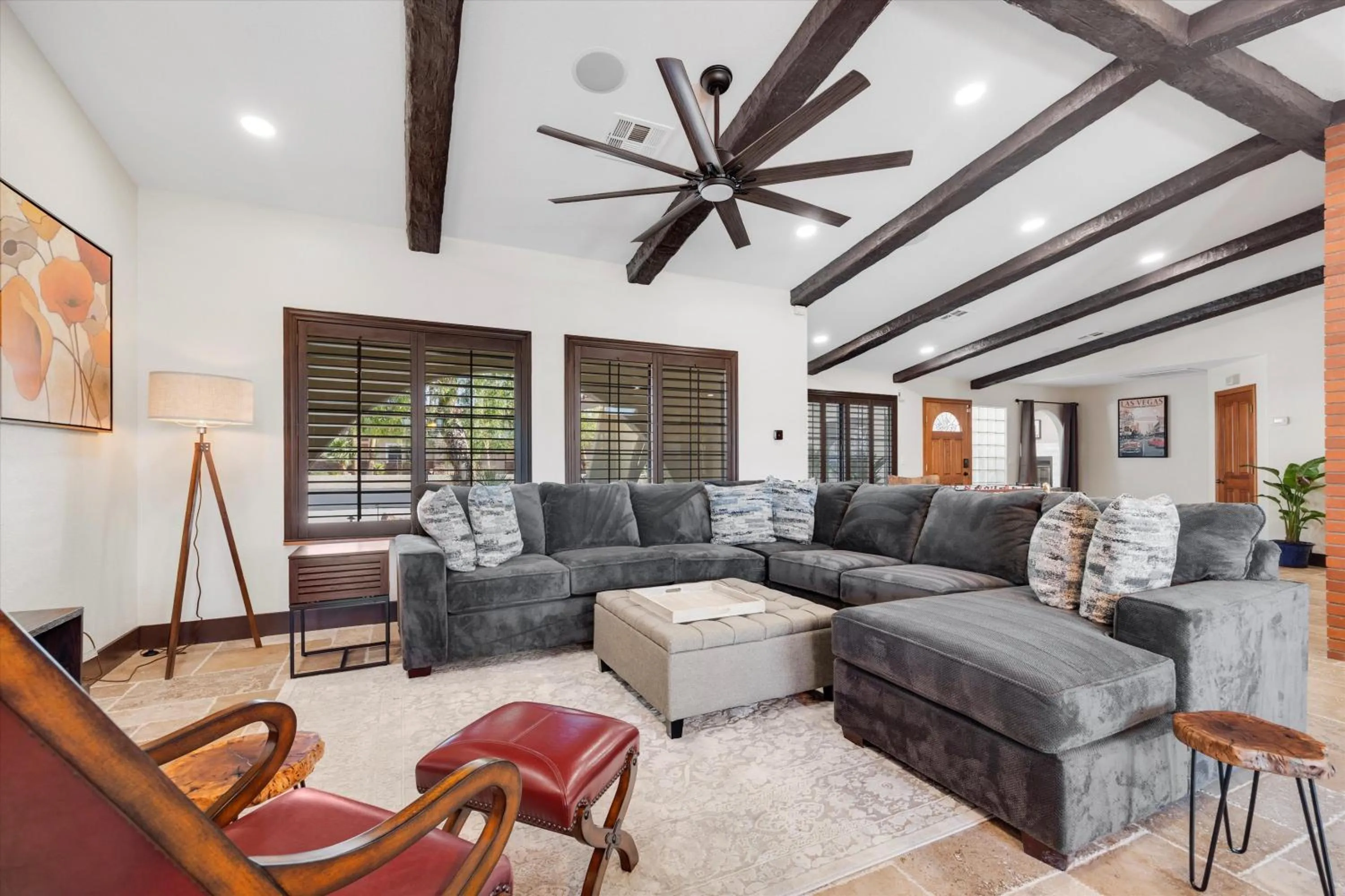 Living room in Luxury villa with pool and spa
