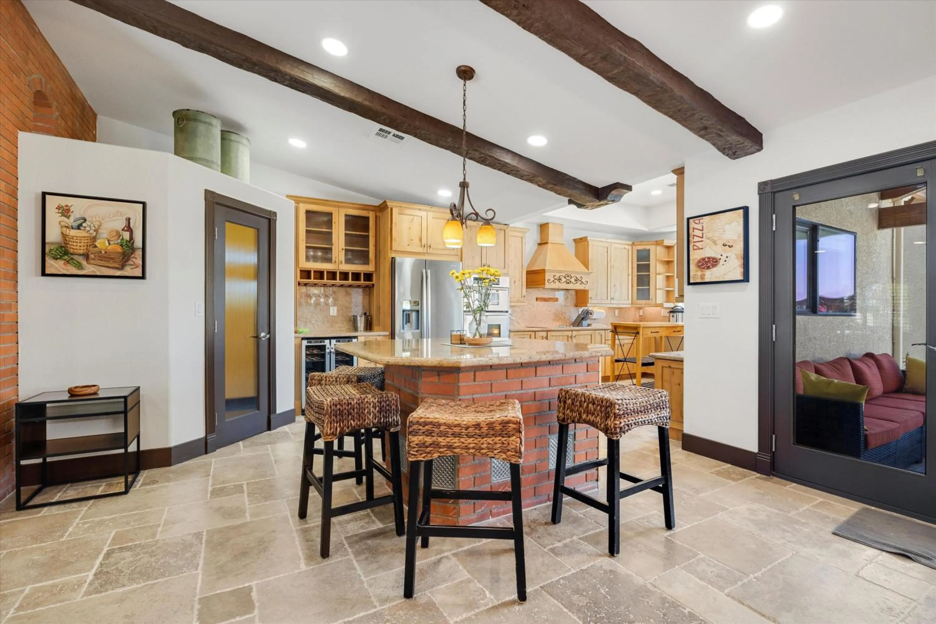 Kitchen or kitchenette in Luxury villa with pool and spa