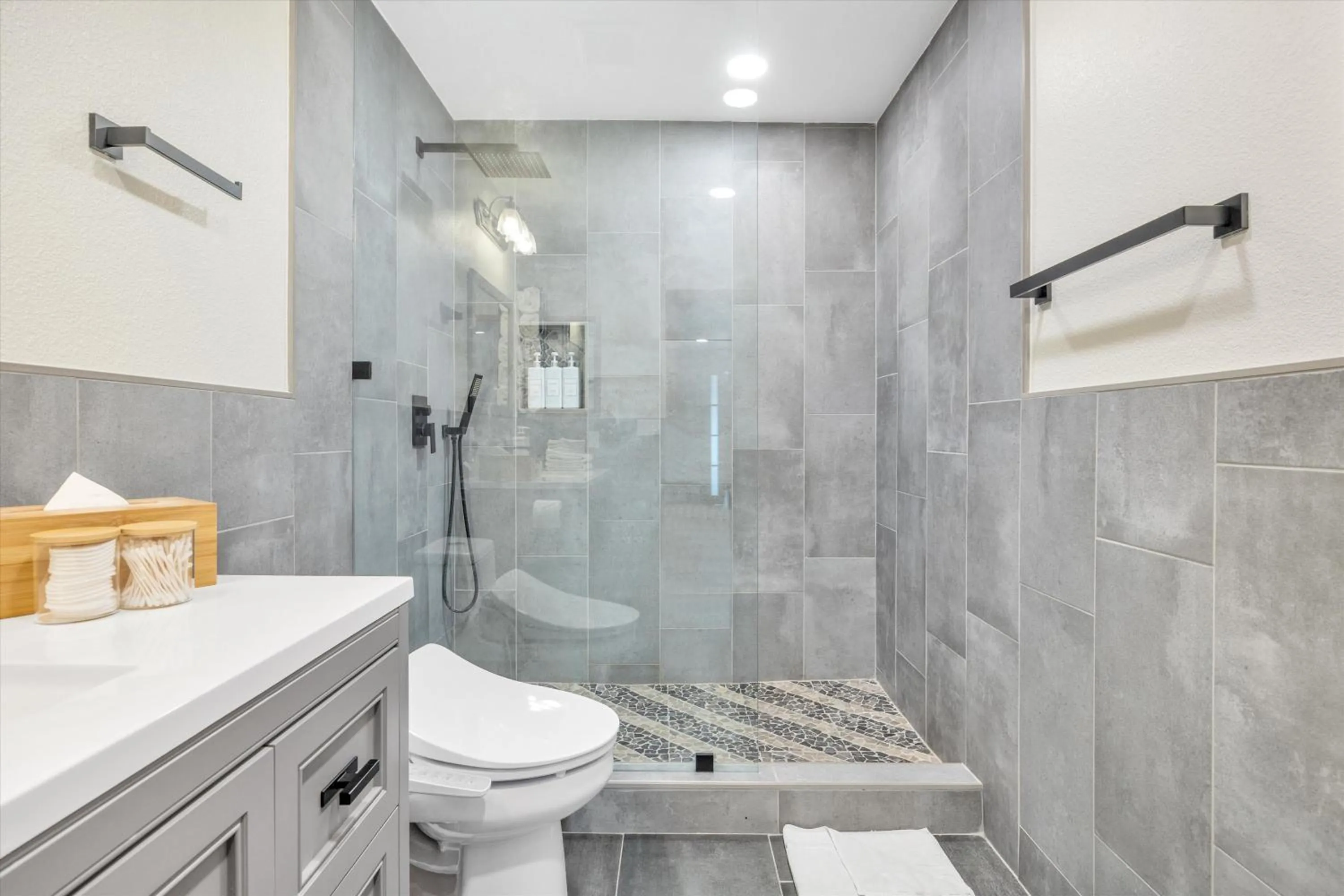 Shower in Luxury villa with pool and spa