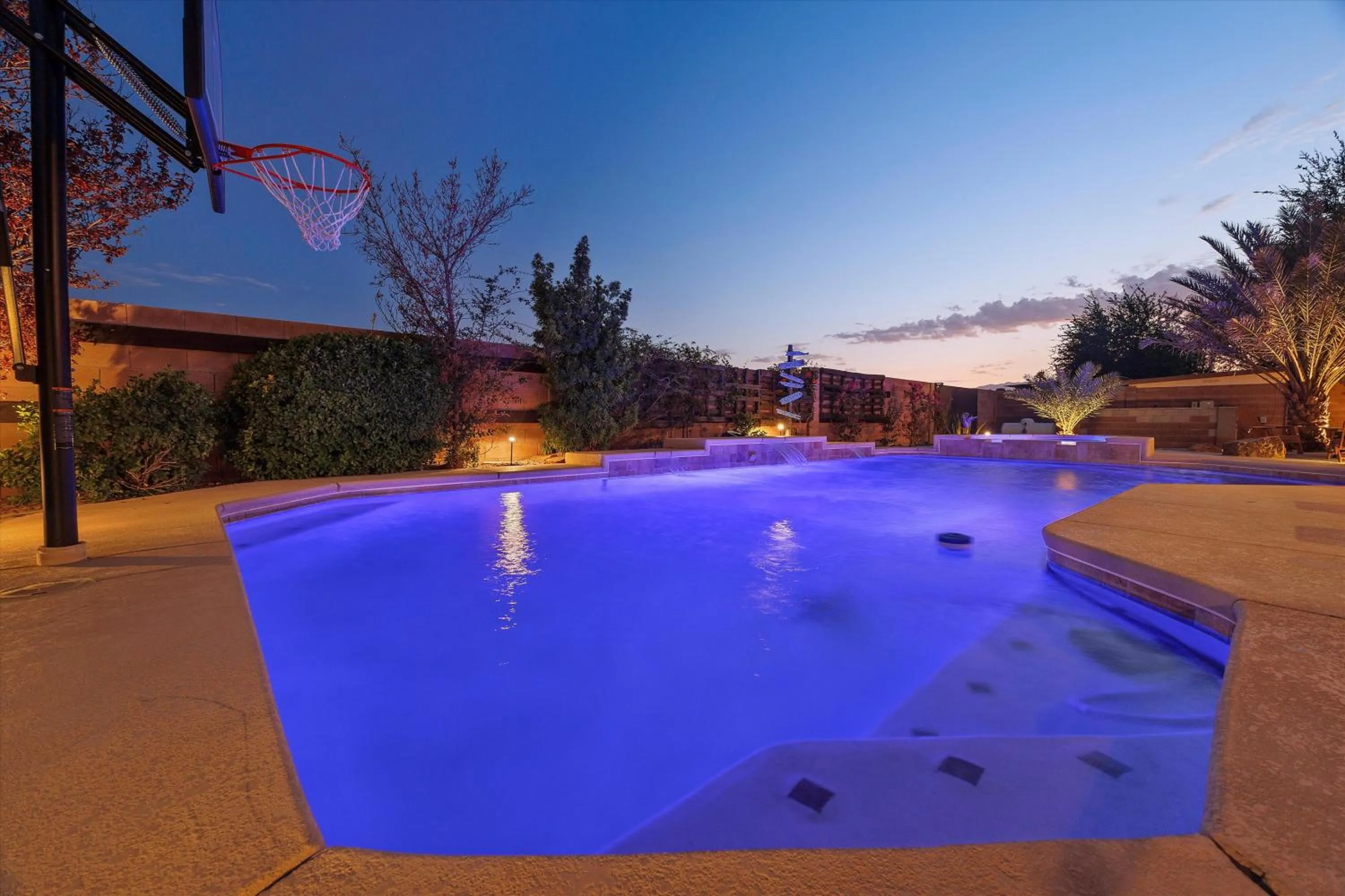 Swimming pool in Luxury villa with pool and spa