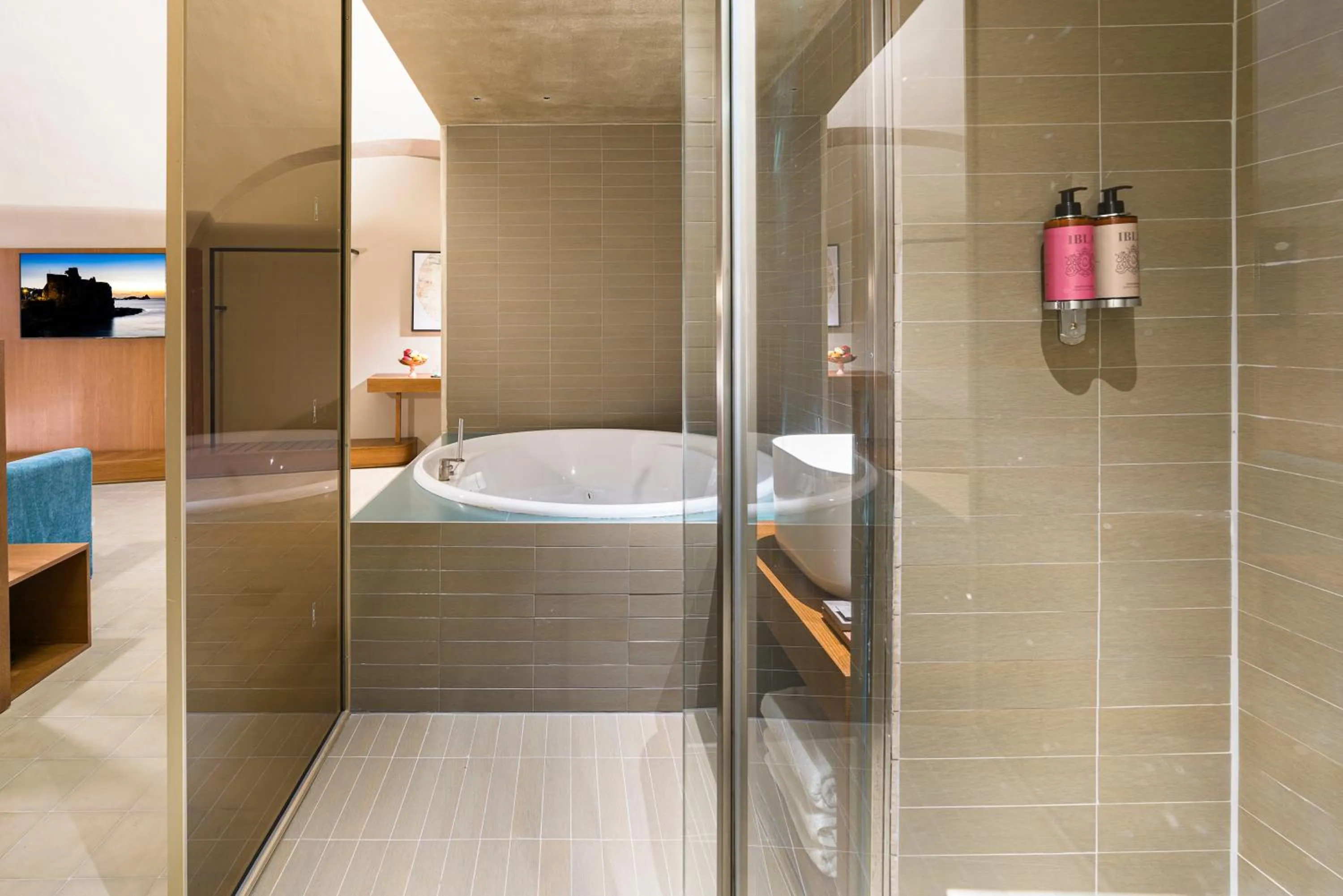 Bath in BASTIÒ PRIVATE SUITES