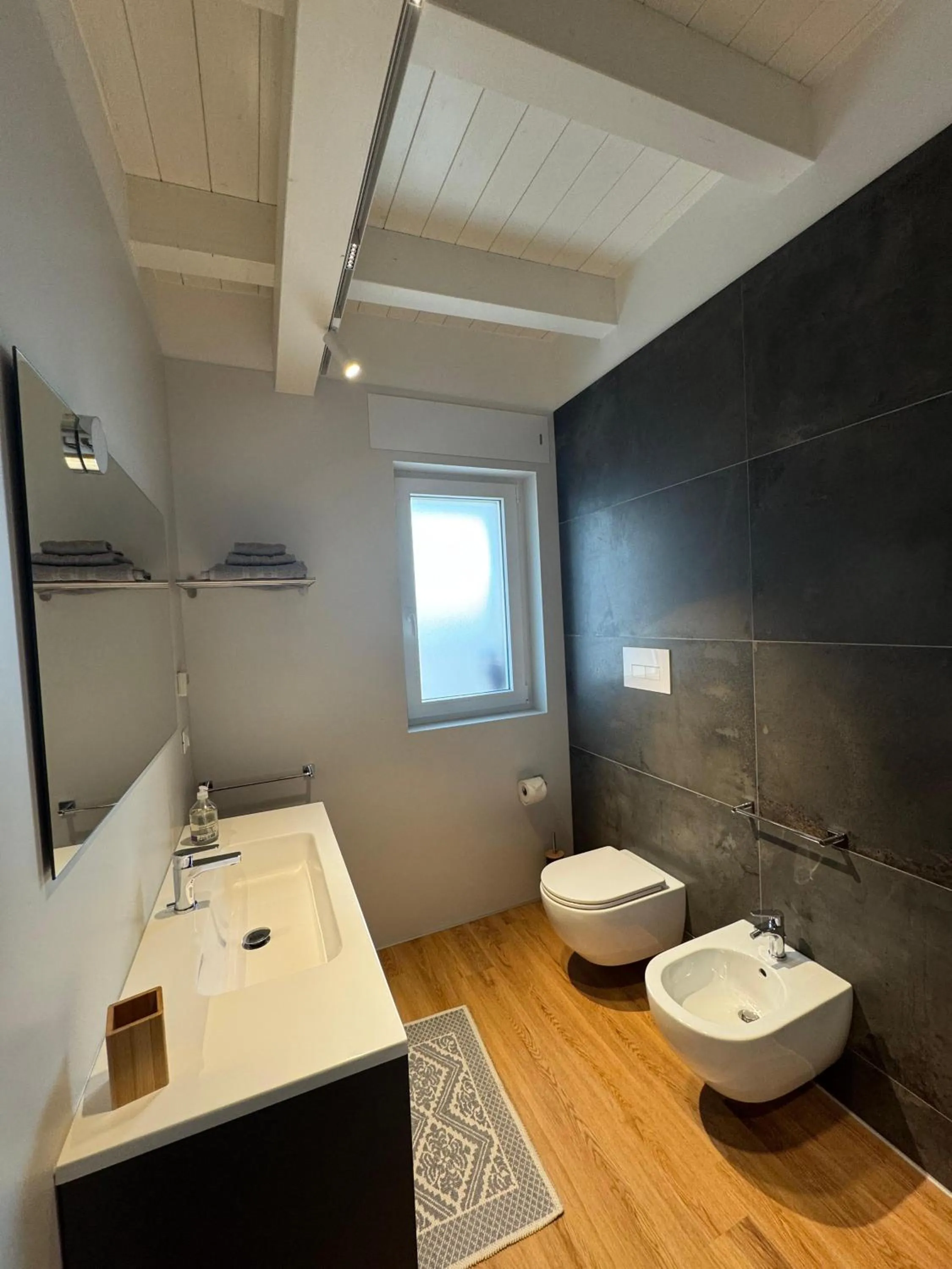 HABITAT- Apartments&Rooms