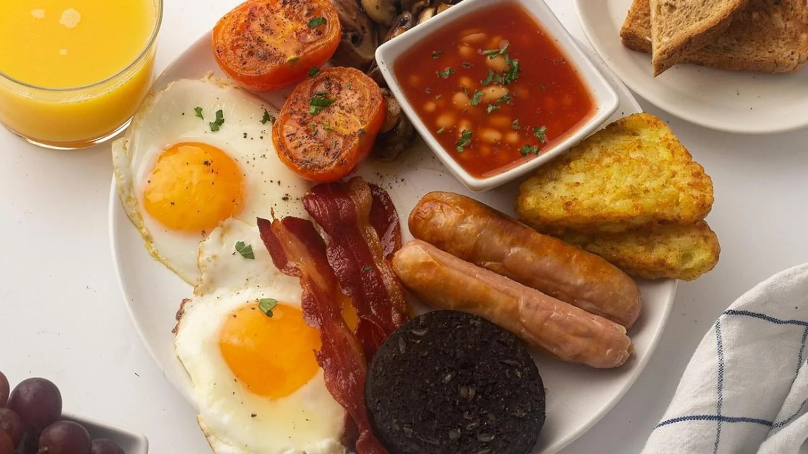 Breakfast in Castle Varagh Hotel & Bar