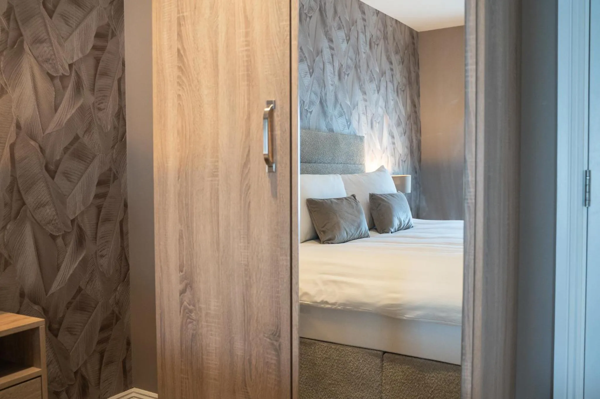 Bedroom, Bed in Castle Varagh Hotel & Bar