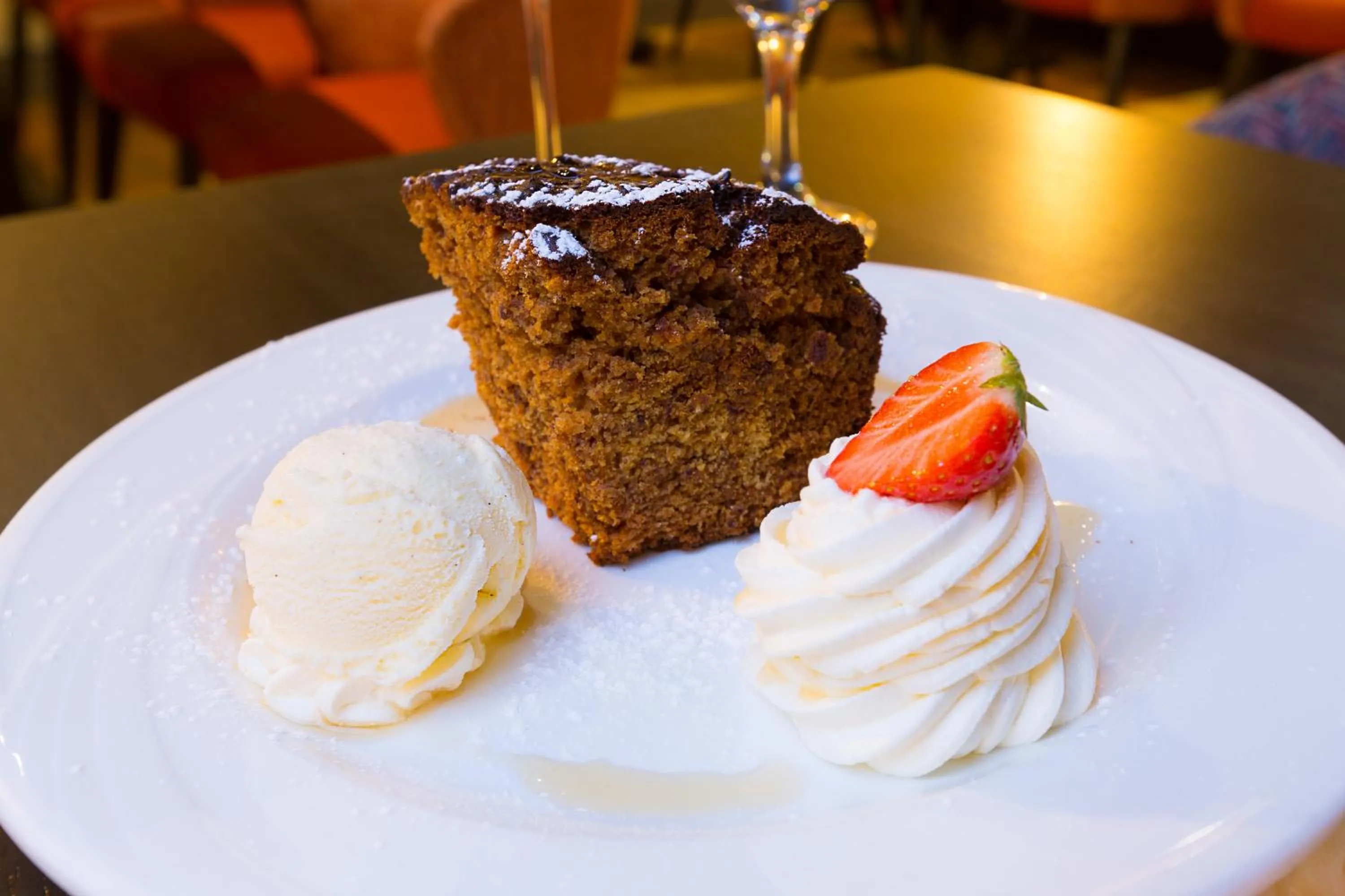 Food and drinks in Castle Varagh Hotel & Bar