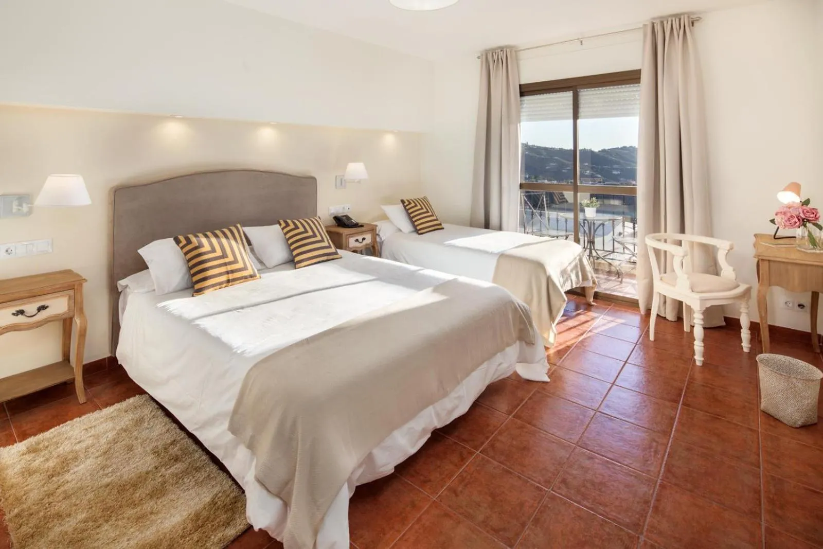 Photo of the whole room, Bed in Hotel y Bungalows Balcón de Competa