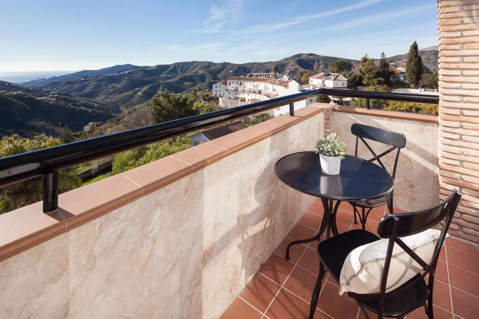Balcony/Terrace in Hotel y Bungalows Balcón de Competa