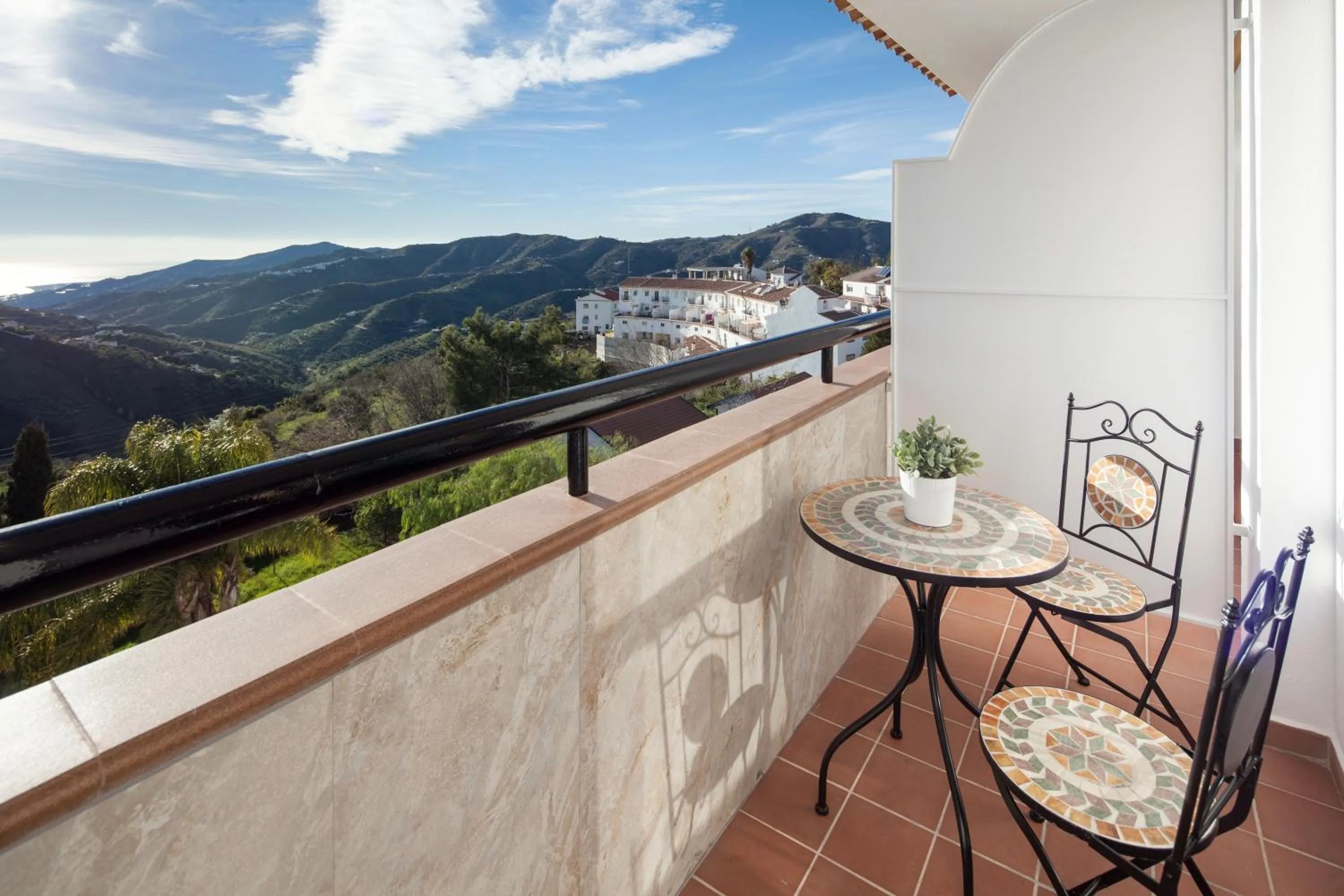 Balcony/Terrace in Hotel y Bungalows Balcón de Competa