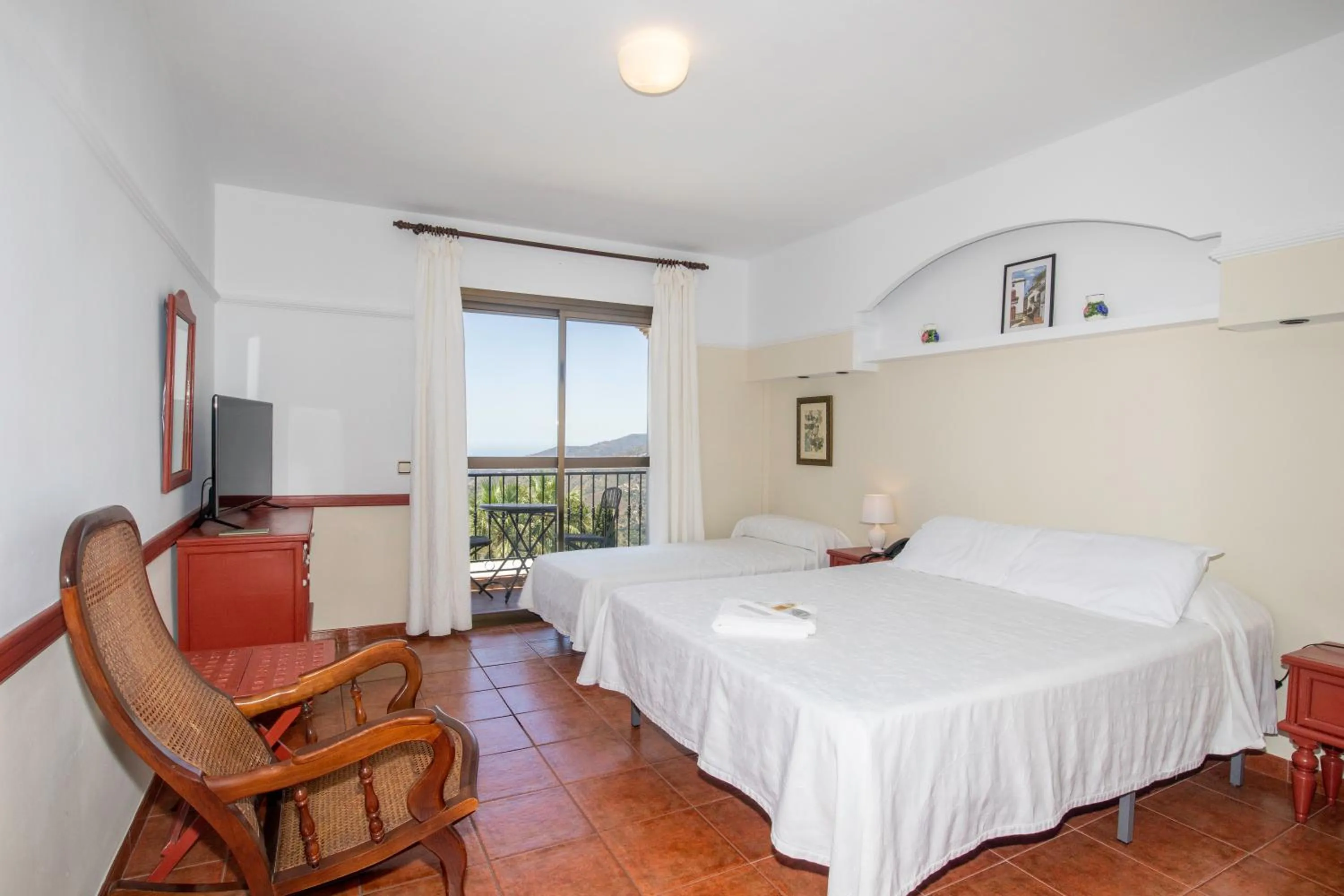 Photo of the whole room, Bed in Hotel y Bungalows Balcón de Competa