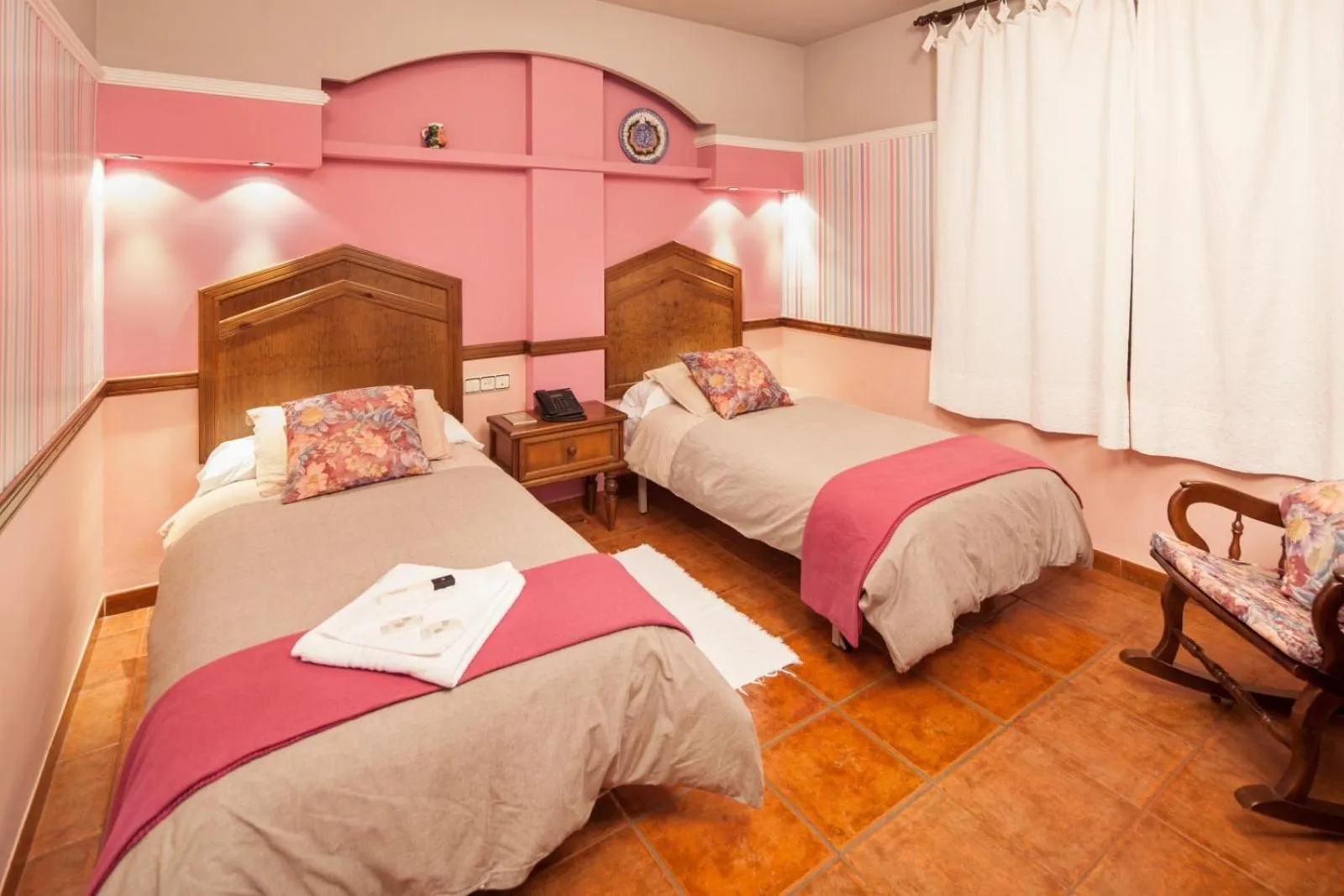 Photo of the whole room, Bed in Hotel y Bungalows Balcón de Competa